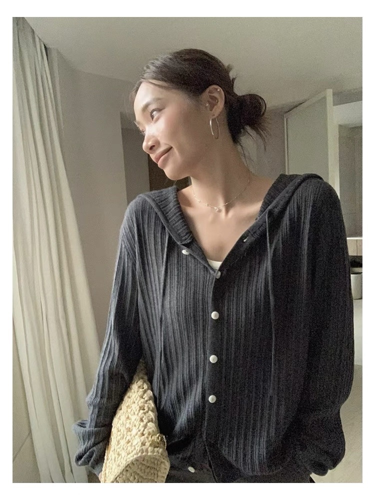 1513 休閒連帽坑條針織上衣