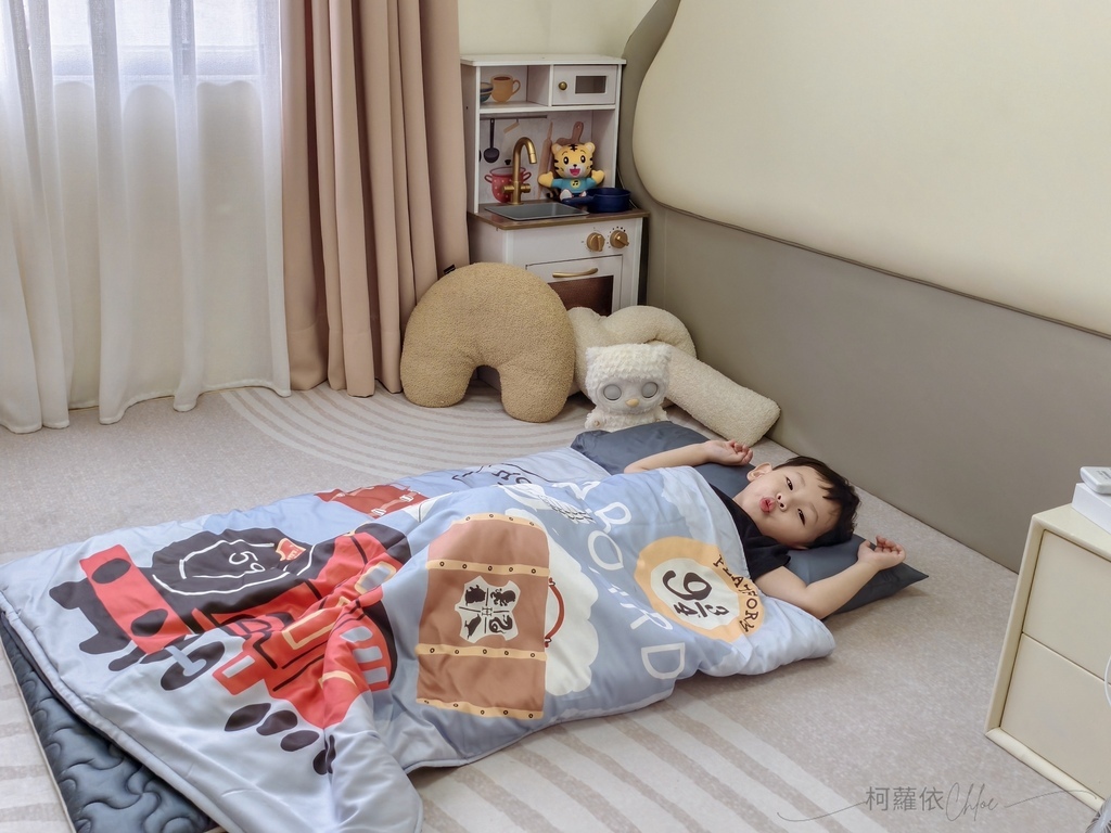 幼兒園必備好物睡袋兩件組推薦｜媽咪學苑 赫媽咪天絲舒眠經典款兒童睡袋 透氣舒適 好收納 好清潔 兒童睡袋分享