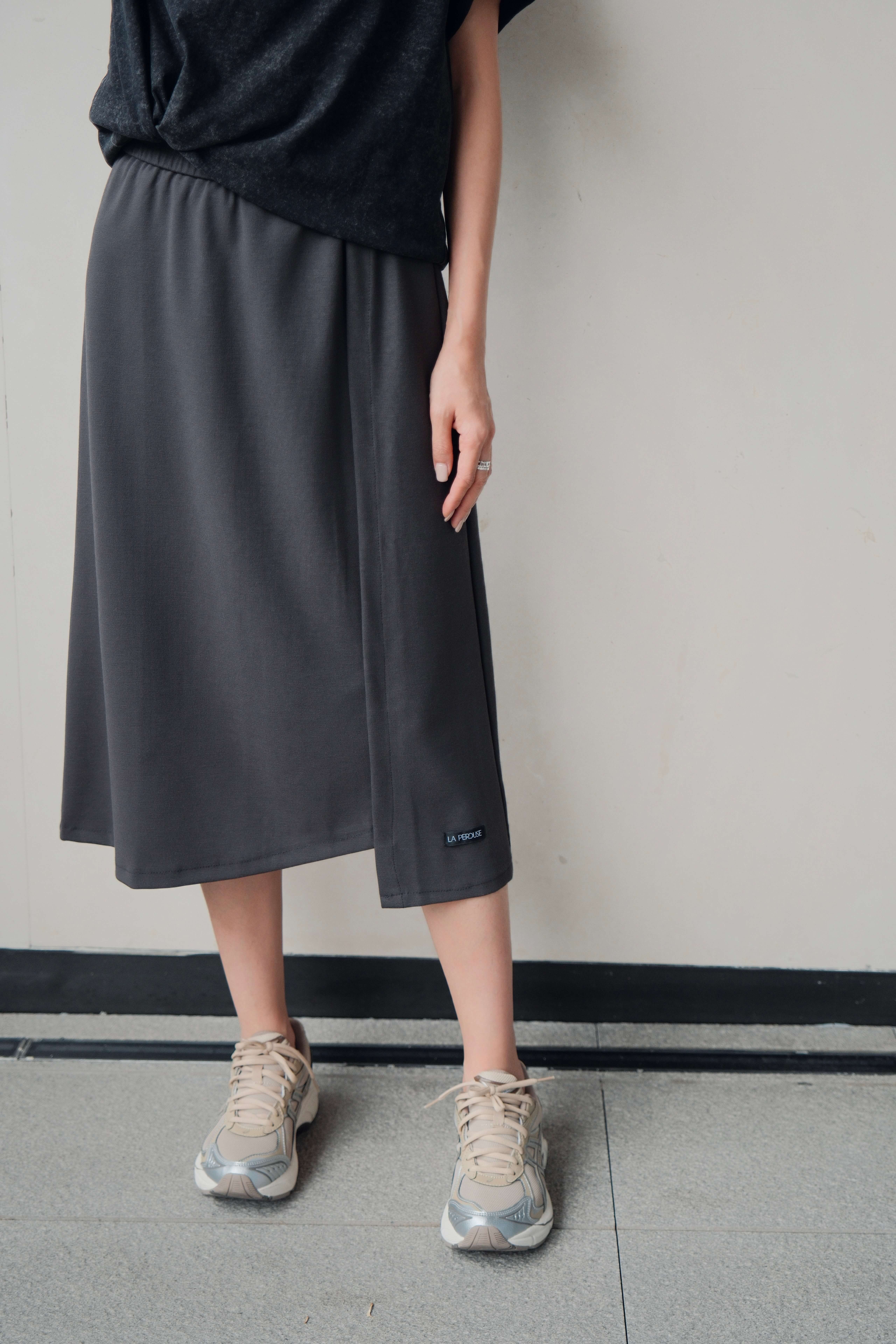 Elastic Waist Viscose-Blend Midi Skirt_SK258L06