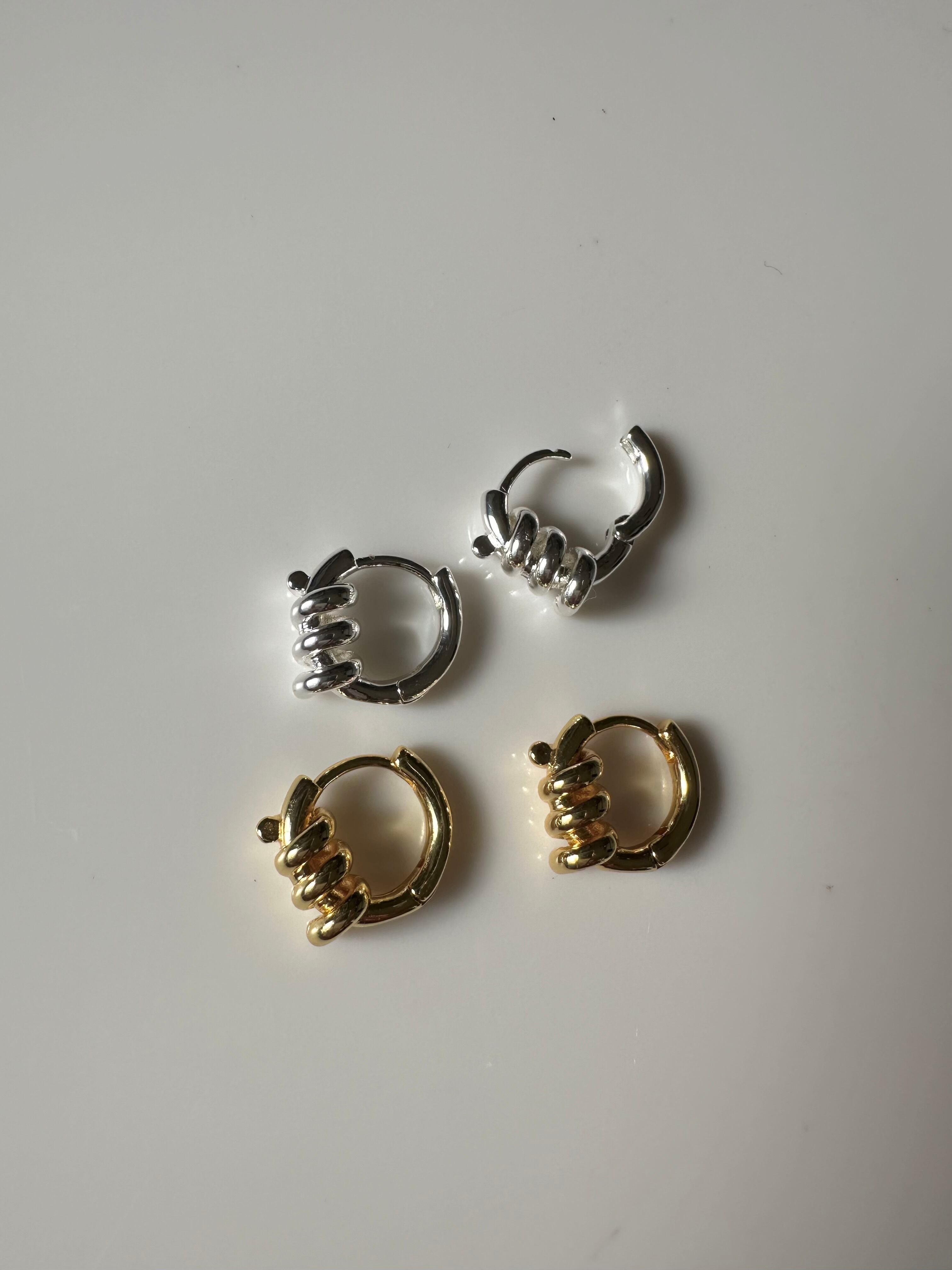 S925 twisted design huggie pierce