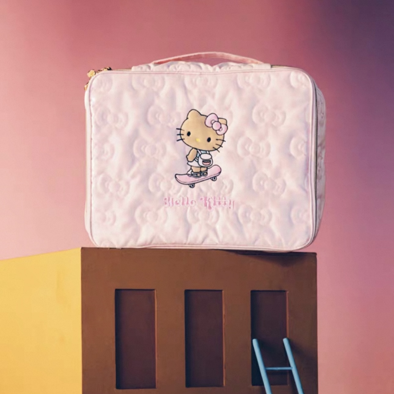 SANRIO HELLO KITTY x TBH 旅行收納包 收納袋 化妝包 黑皮凱蒂貓