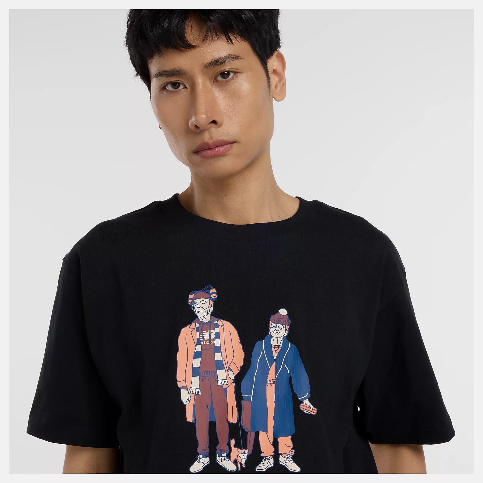 NEW BALANCE 短T NB 黑 夫妻 Q版塗鴉 短袖 男 MT53969BK