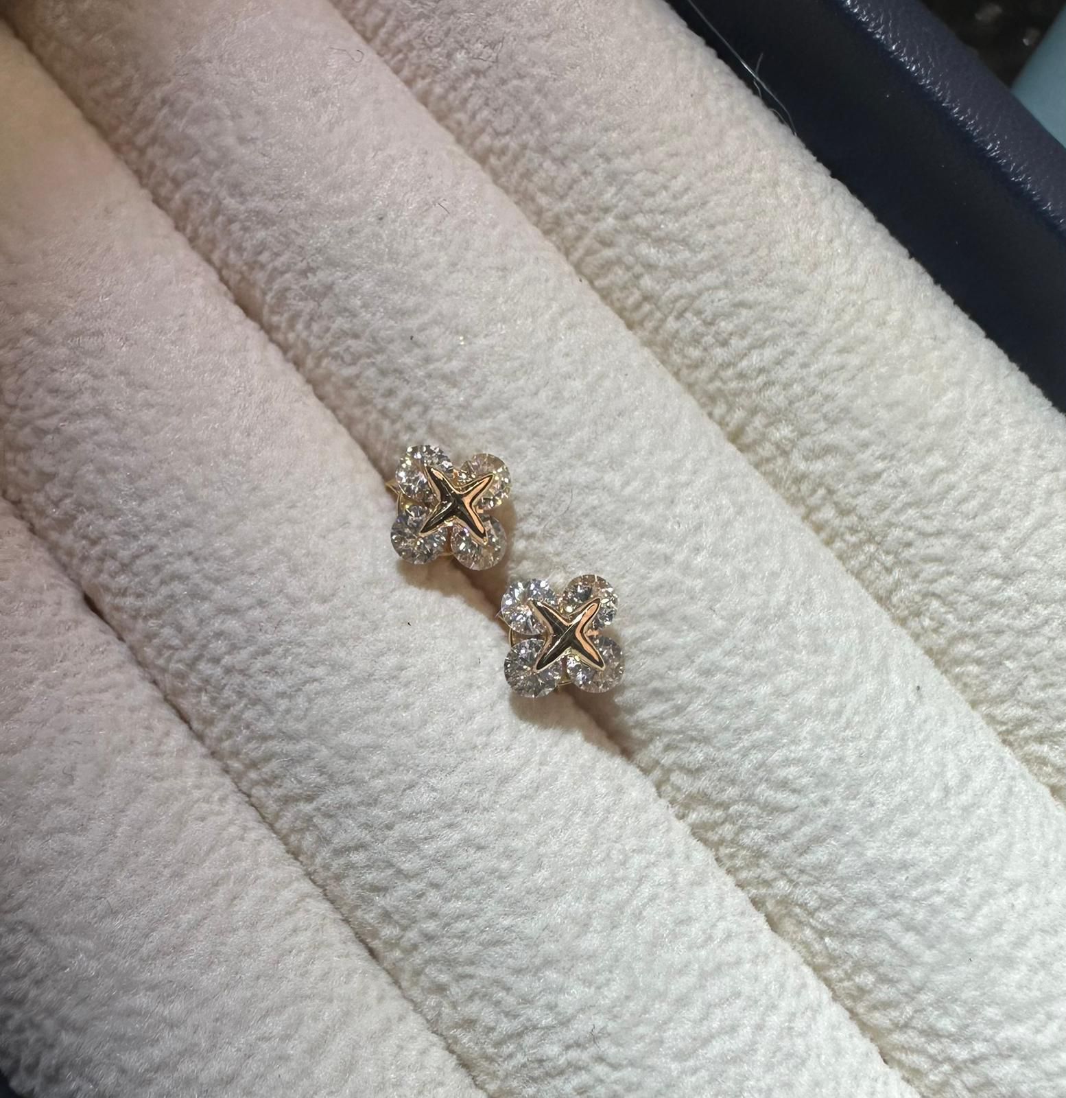 莫桑石 四葉草🍀氣質純銀耳環[#SQ25091106]