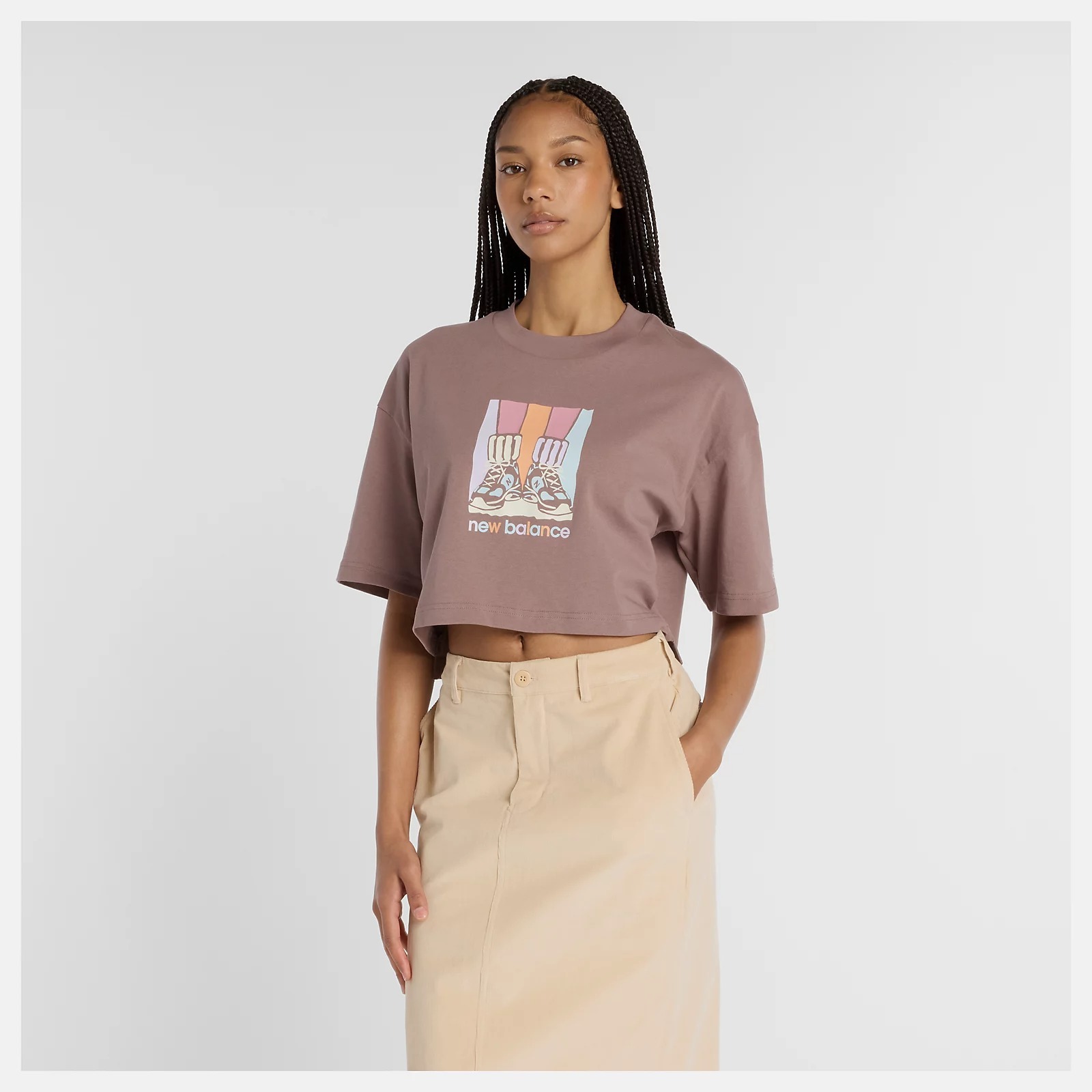 NEW BALANCE 短T NB 咖色 彩色 運動鞋 塗鴉 寬短版 女 WT53904EAS