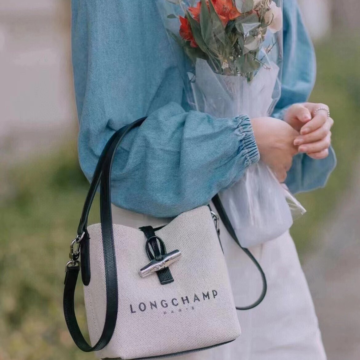 法國品牌 Longchamp 帆布水桶袋
