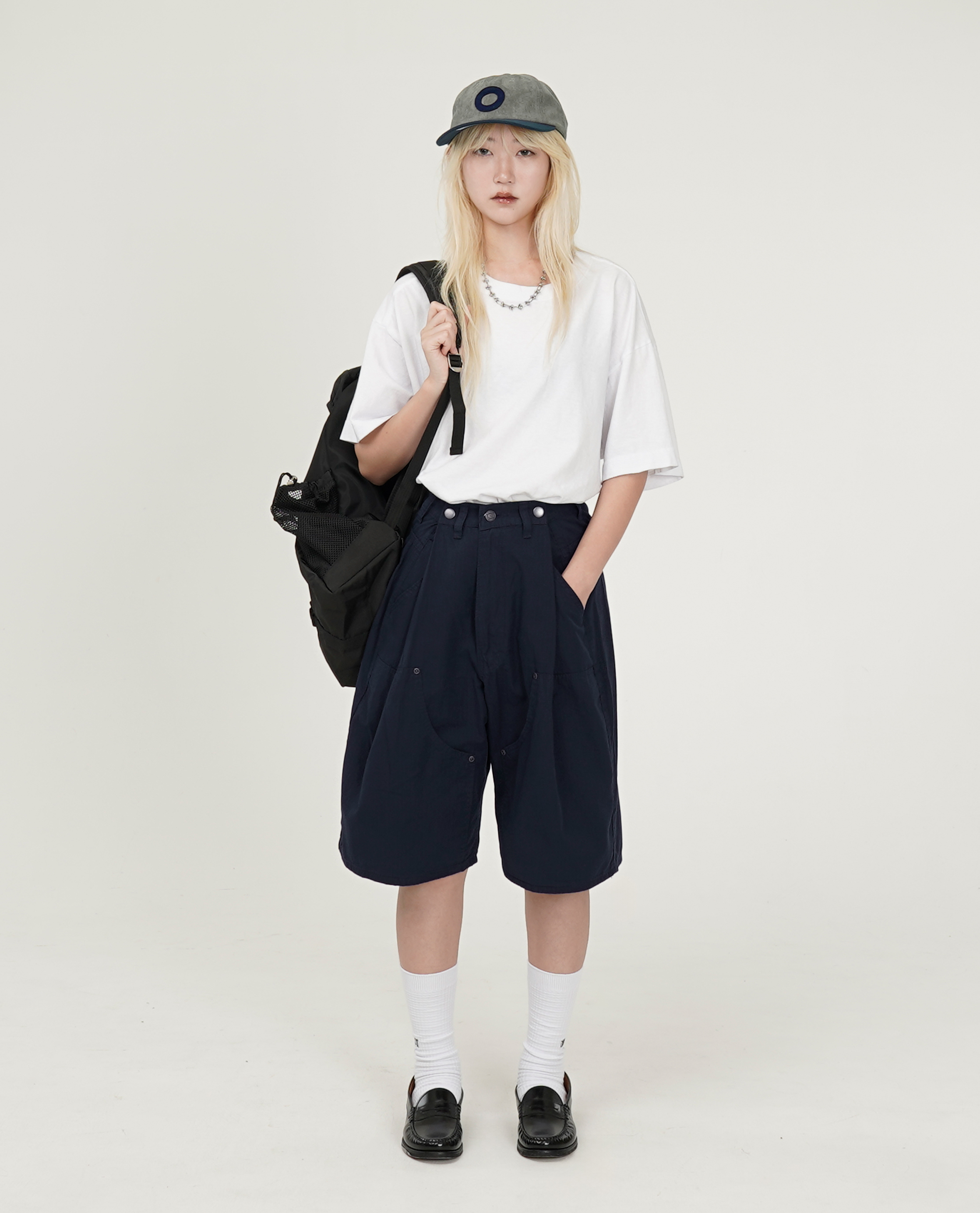 腰壓釦補釘雙膝下褲