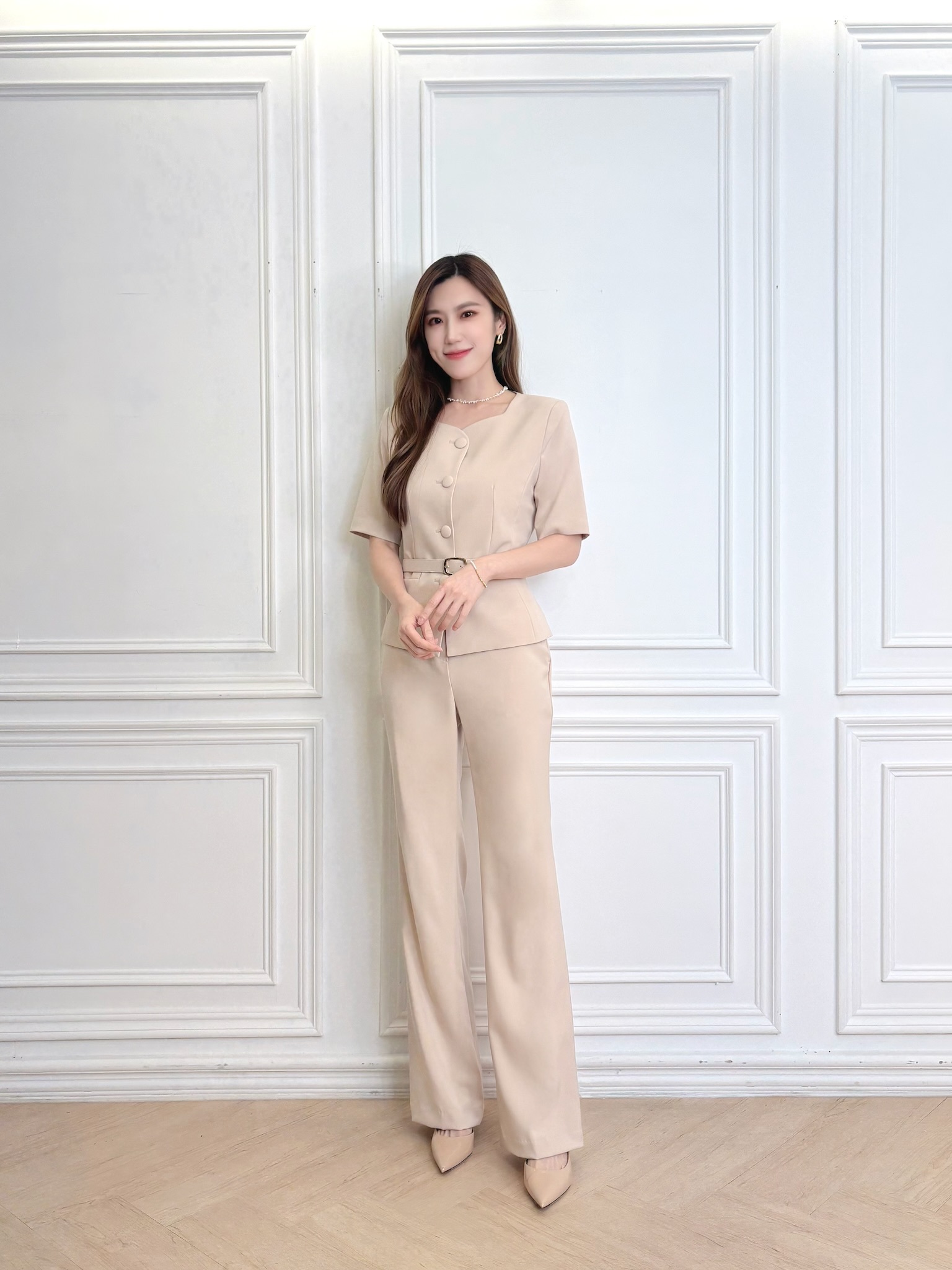 典雅裸色短袖腰帶套裝