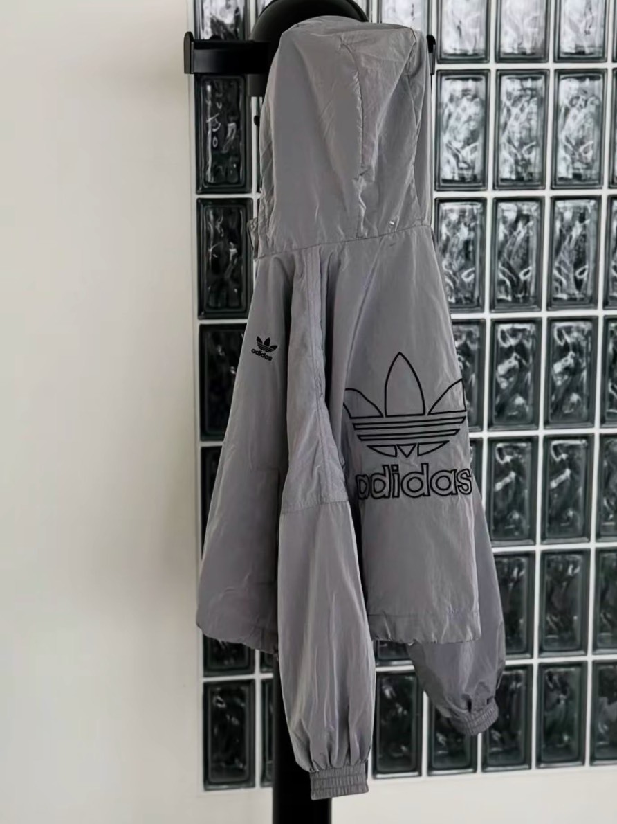 ADIDAS ORIGINALS 太空銀 連帽外套