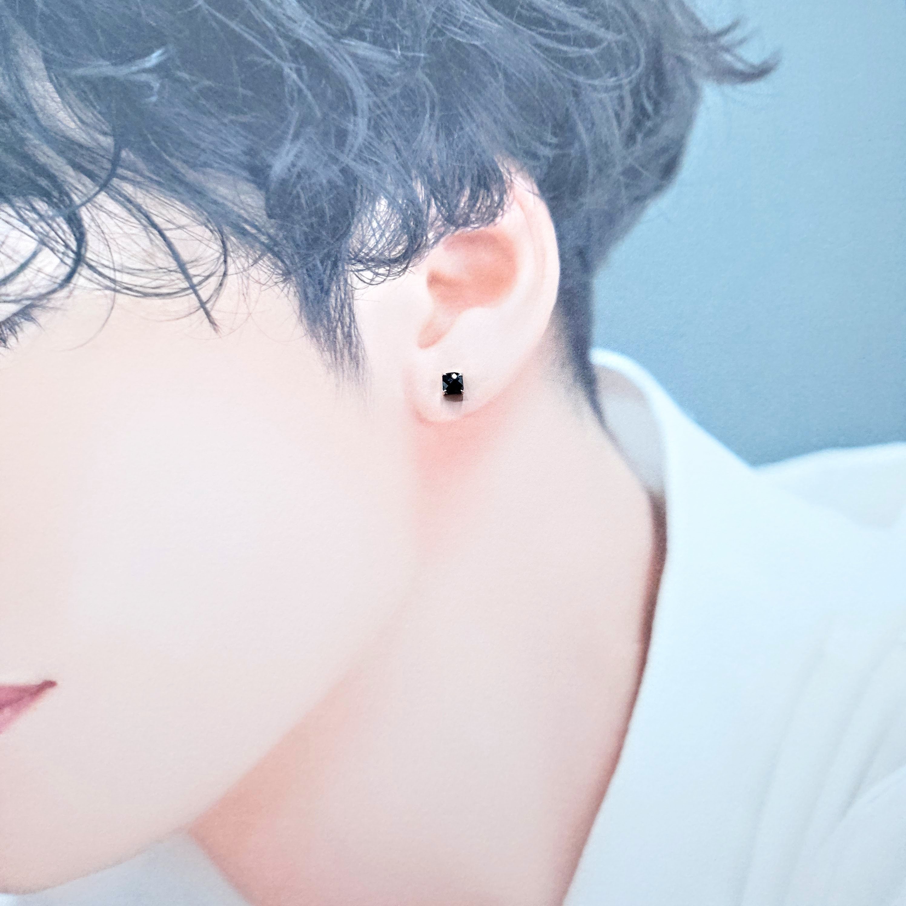 18K White Gold 0.54ct Fancy Black Rectangular Cut Diamond Single Earring