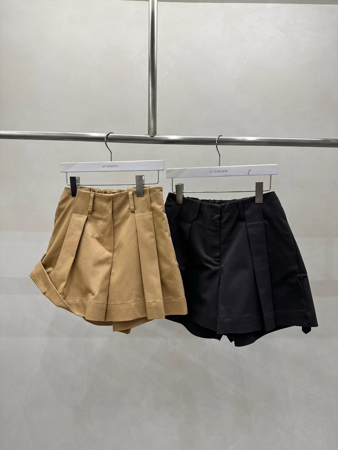 AF5021 後橡筋壓褶休閑短褲