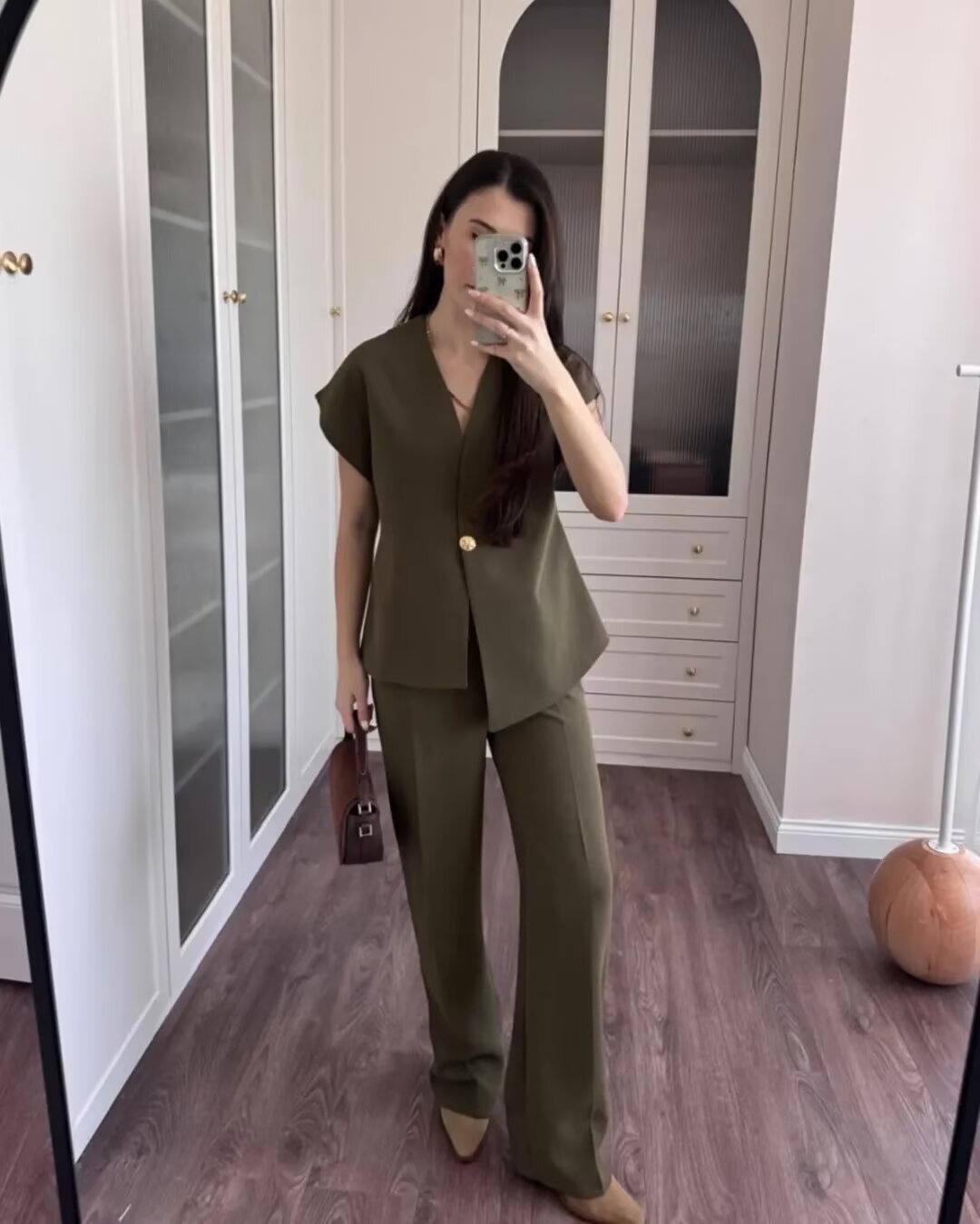 單釦落肩上衣+高腰褲(2件組)