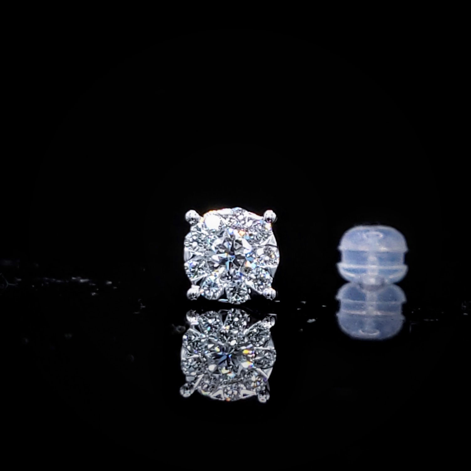 18K White Gold 0.26ct Diamond Single Earrings