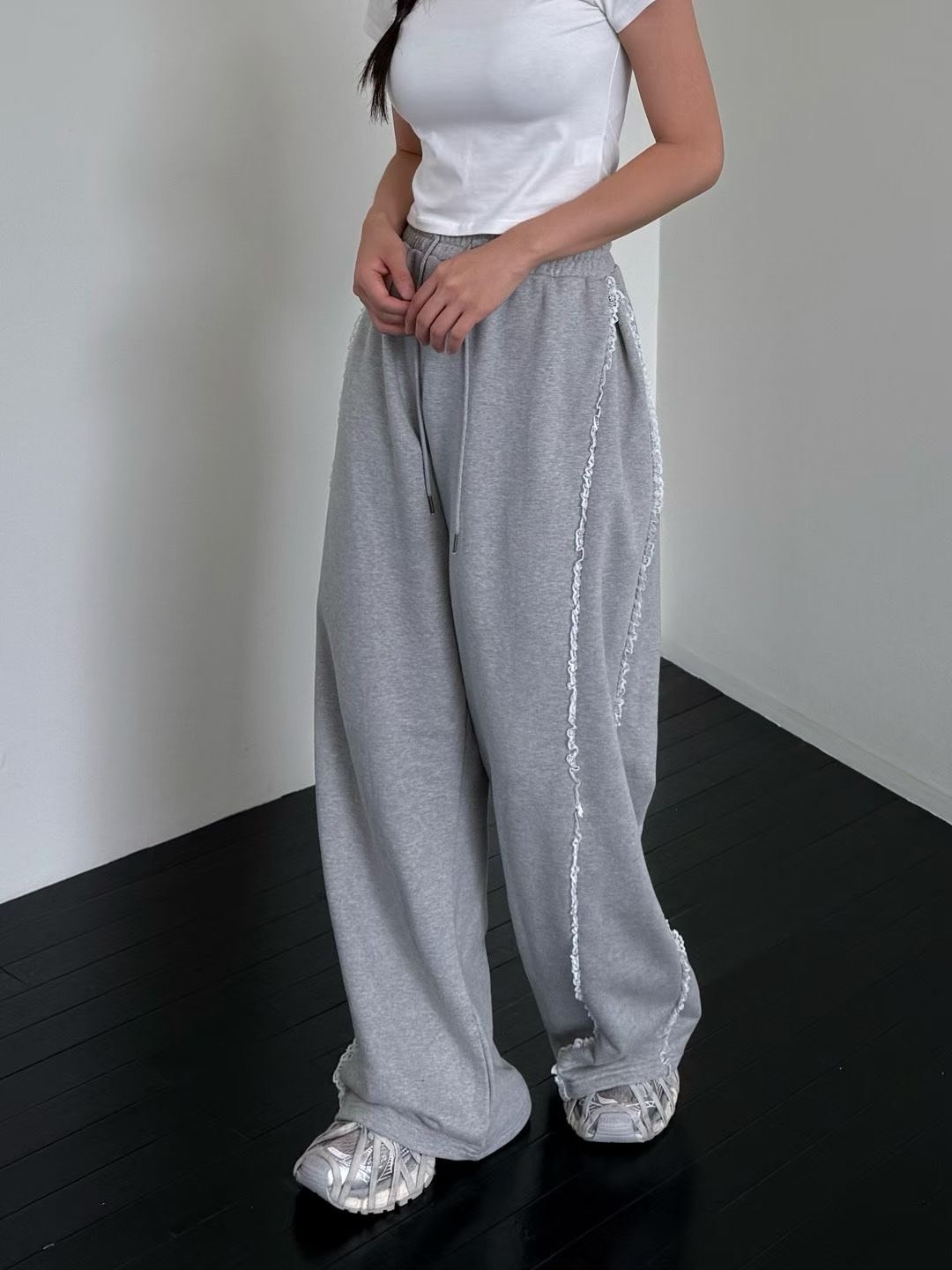 側滾蕾絲開衩運動棉褲