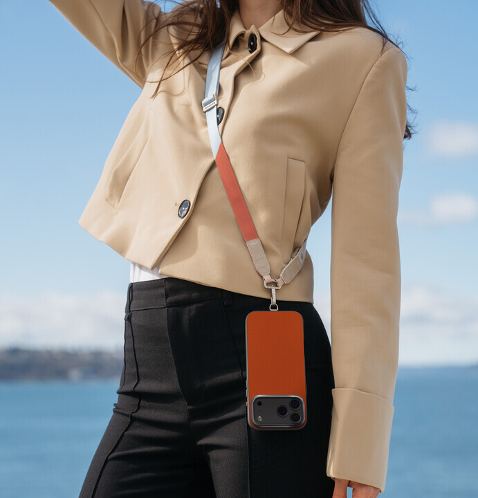 UNIQ Lyden iPhone 17 耐刮皮革磁吸手機殼