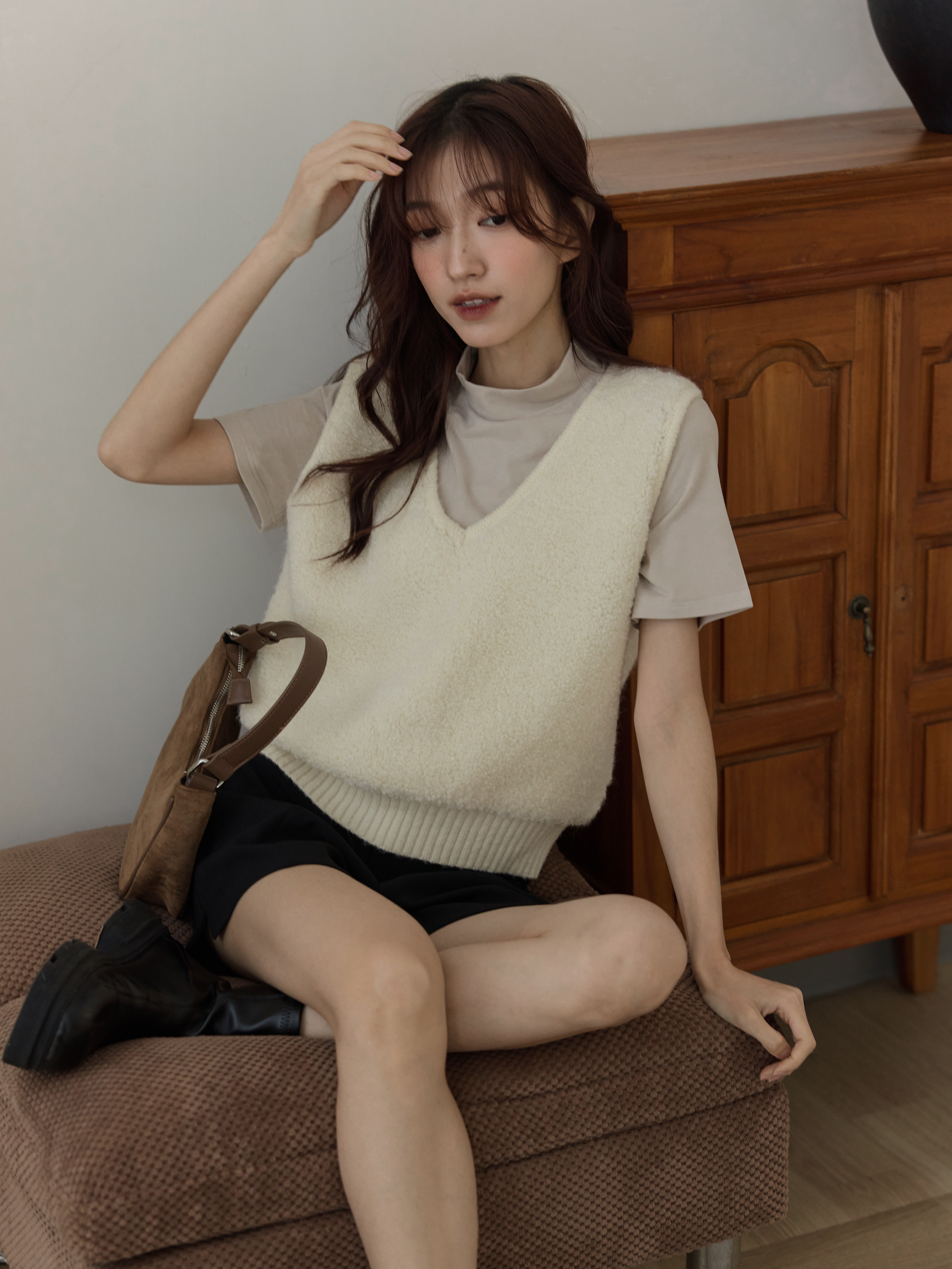 軟萌捲捲毛V領背心