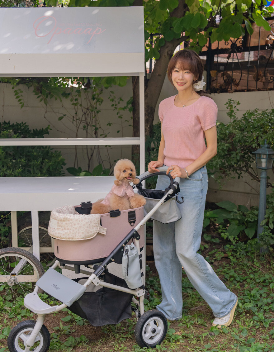 OPAAAP 粉紅小花泡芙推車圍片