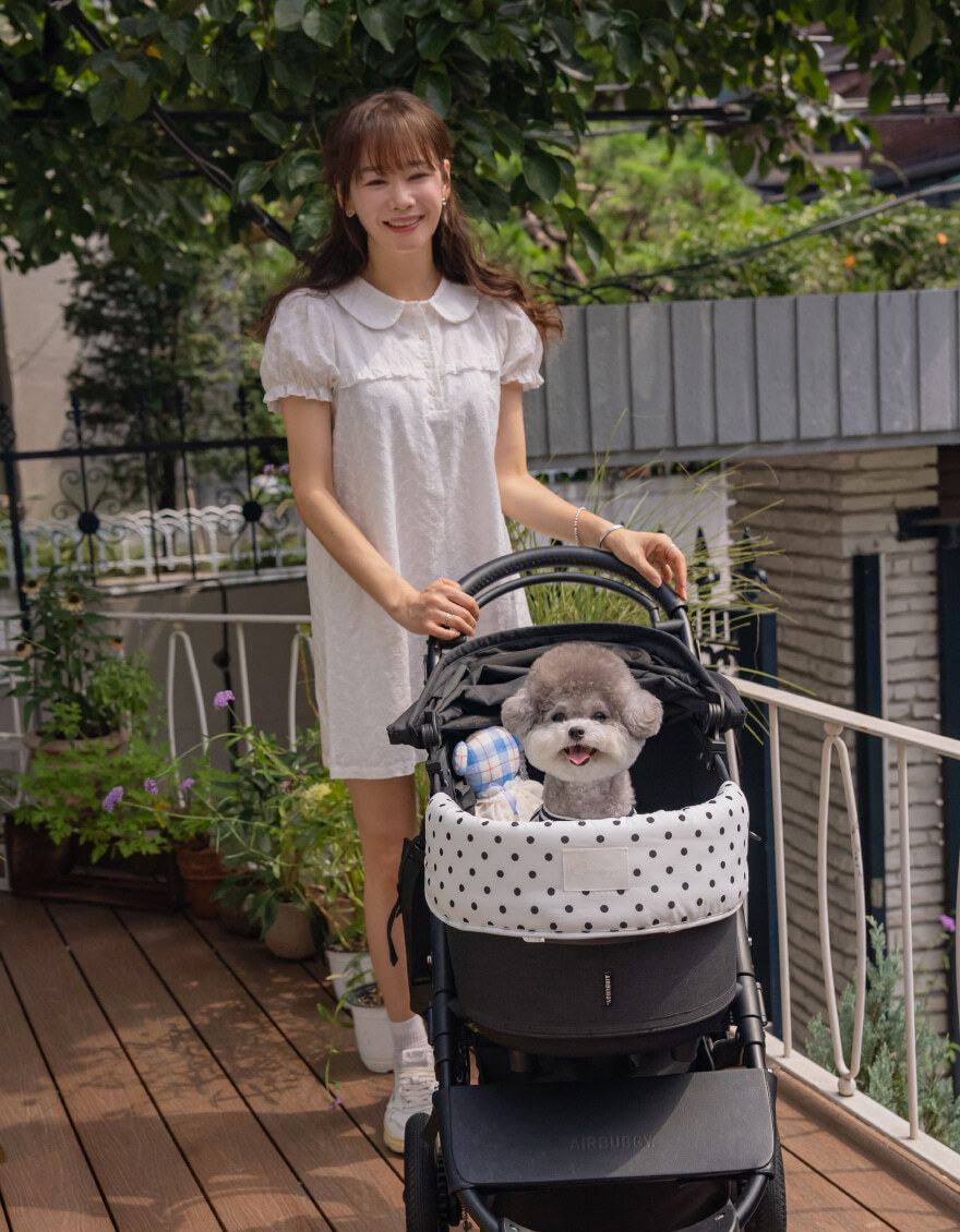 OPAAAP 牛奶點點泡芙推車圍片