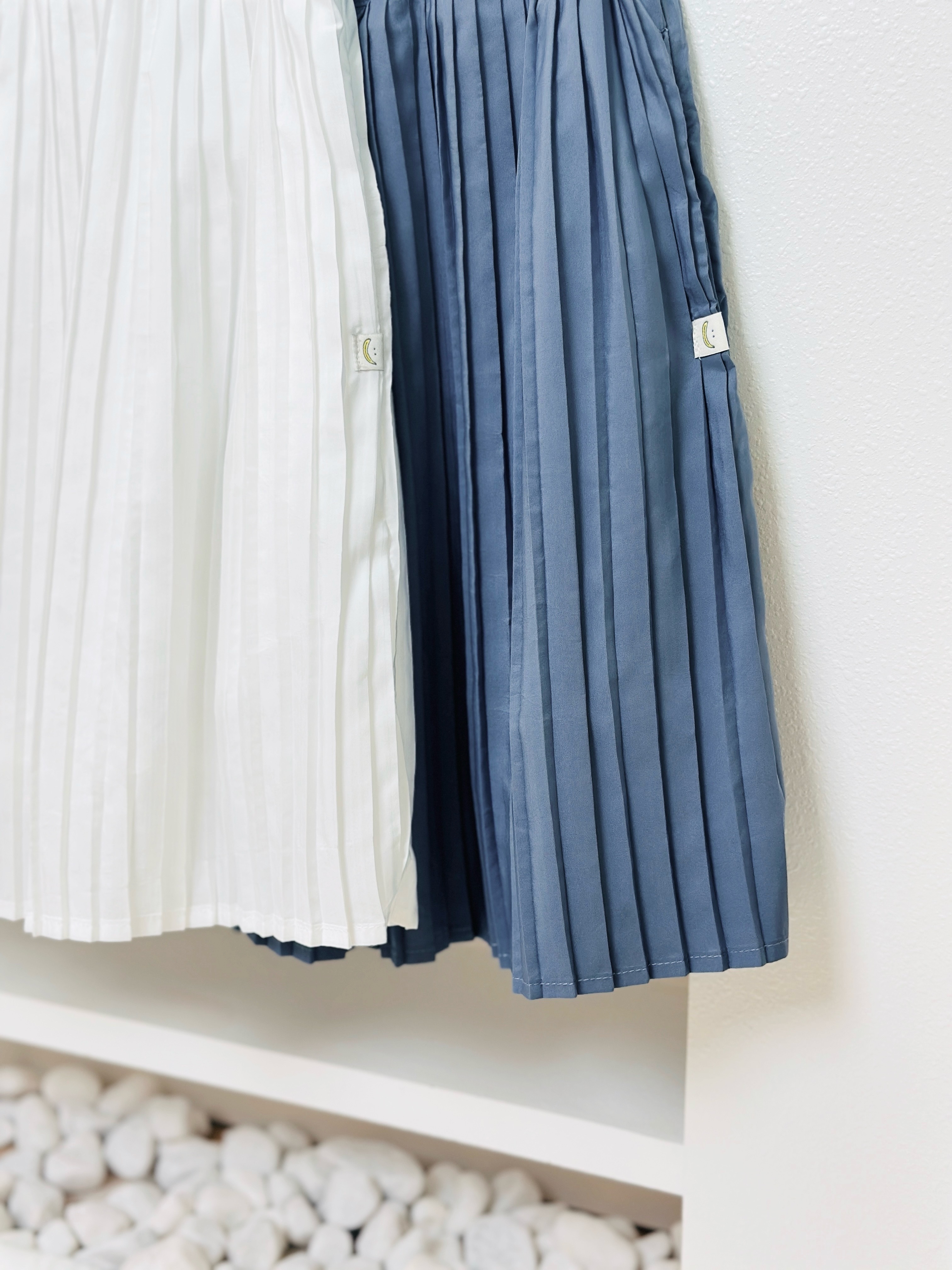 兩色 / 質感百褶小A字短裙褲 / Light Texture A-Line Pleated Skirt