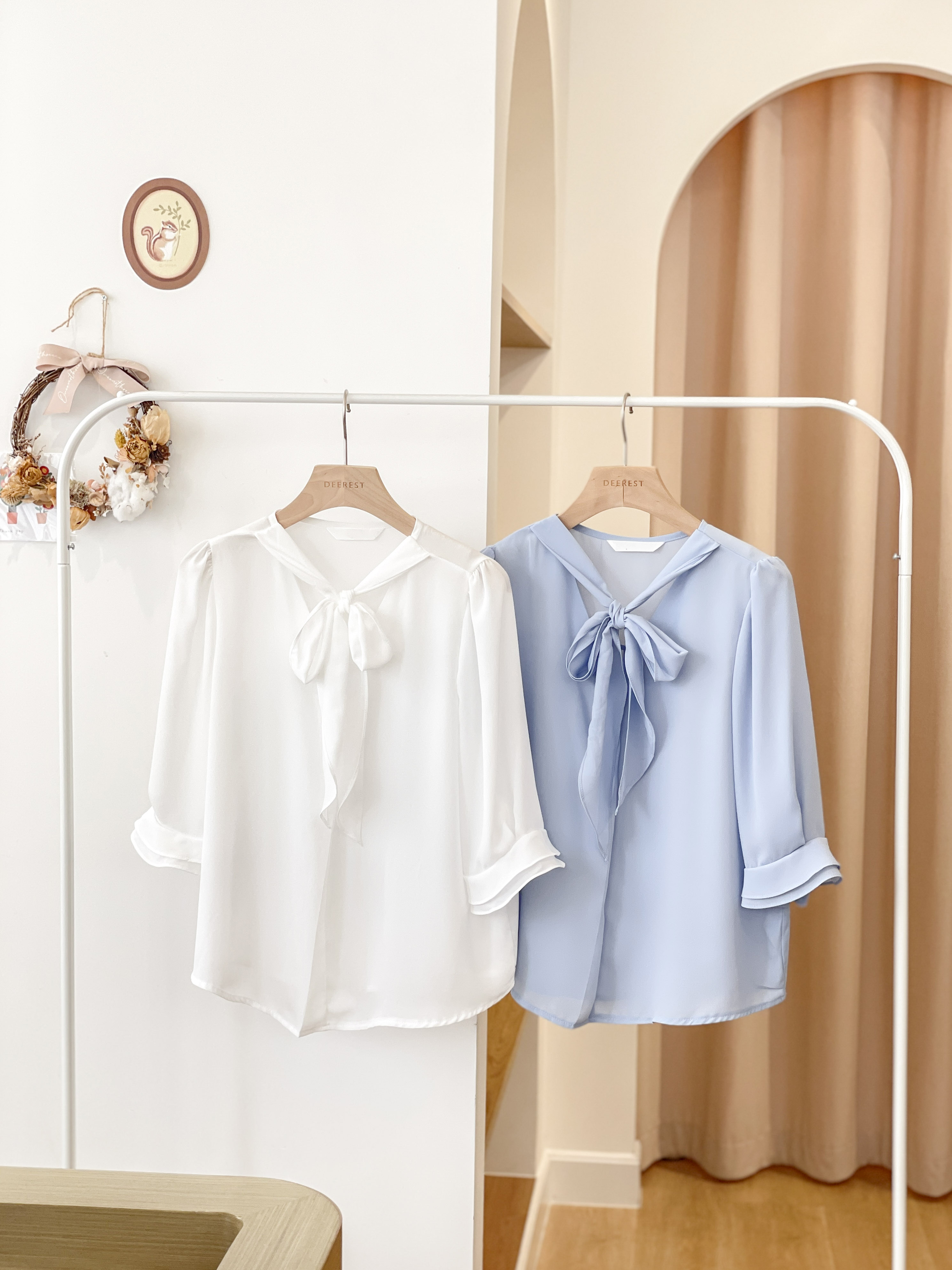 T1377 Luminous Ribbon Blouse