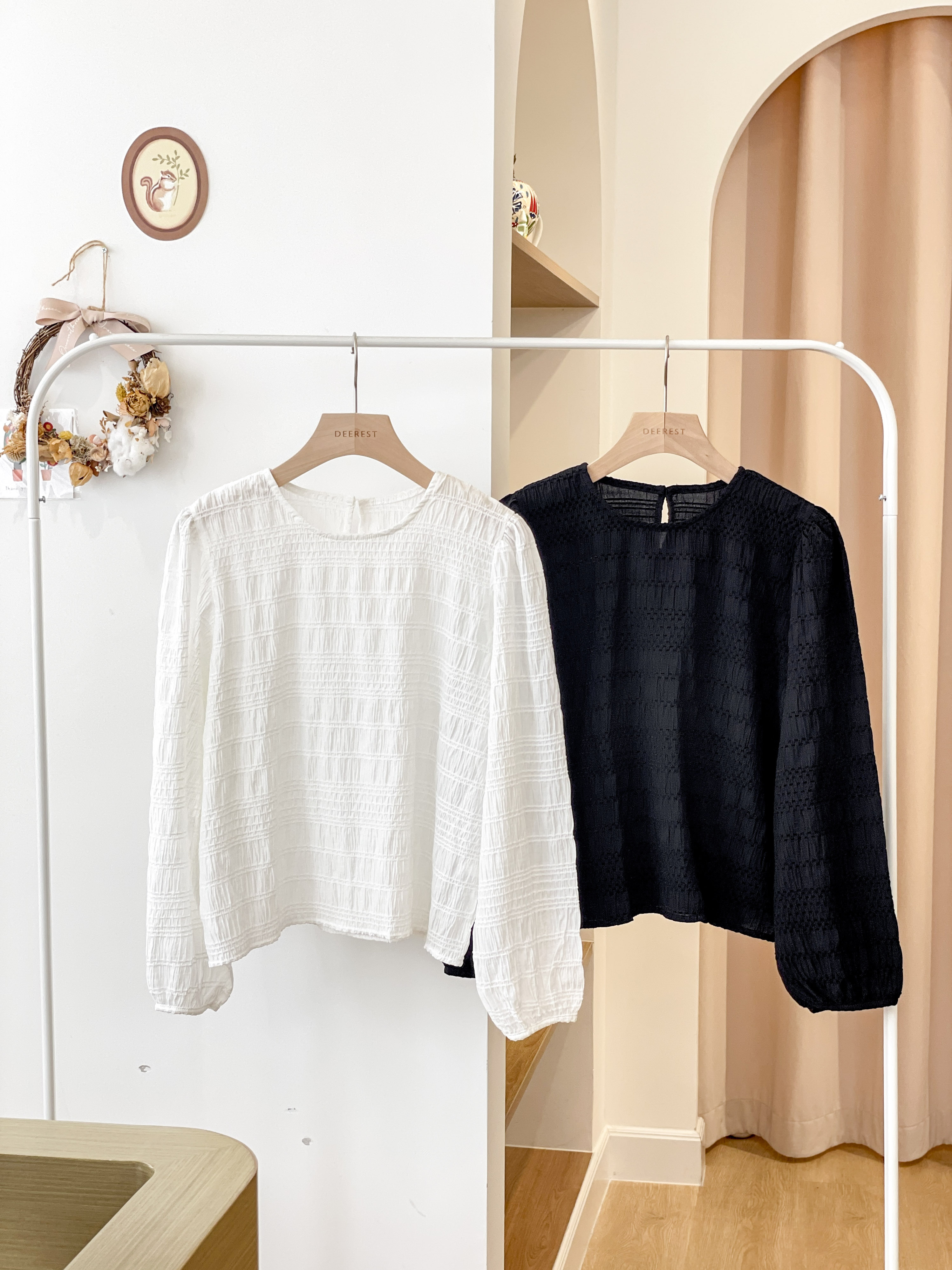 T1379 Mystique Crease Top