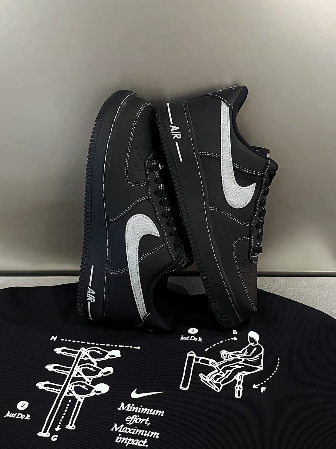 NIKE AIR FORCE 1車縫線 暗夜黑魂