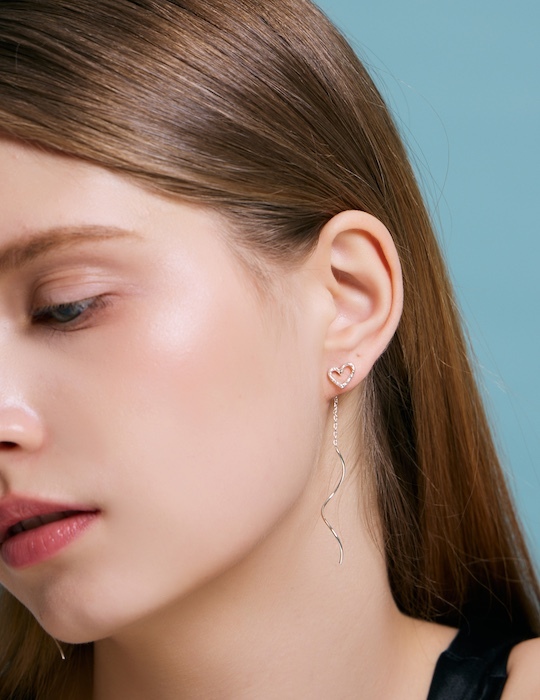 流蘇光紋愛心。針式耳環