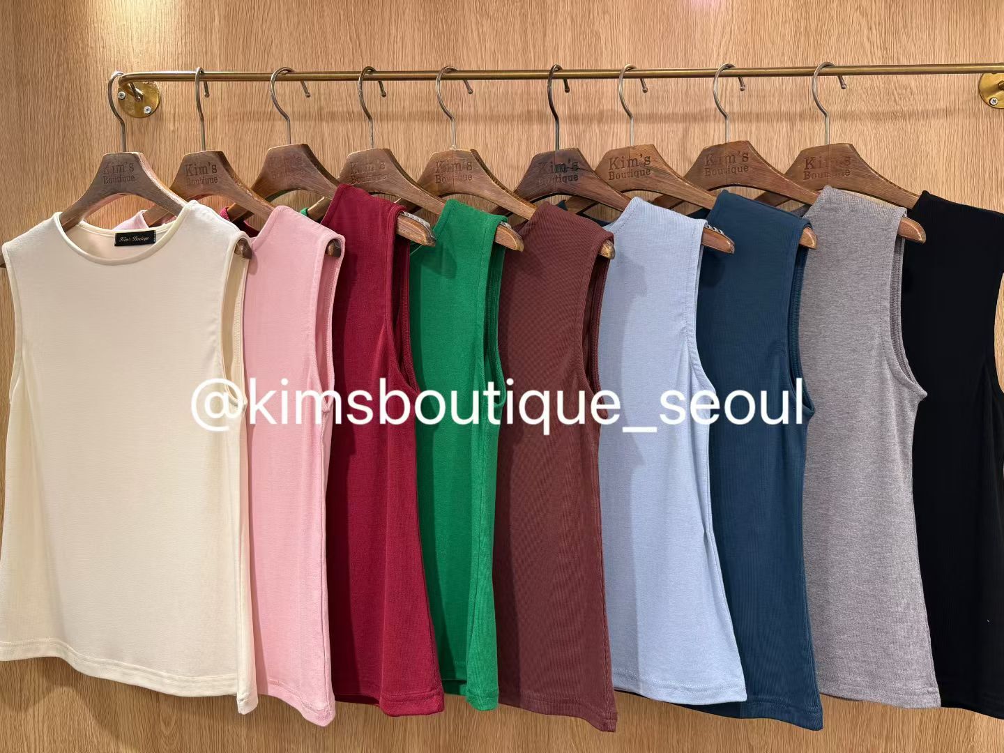 KM5009 簡單百搭捲捲圓領無袖上衣 ($299/2pcs 優惠碼不適用)