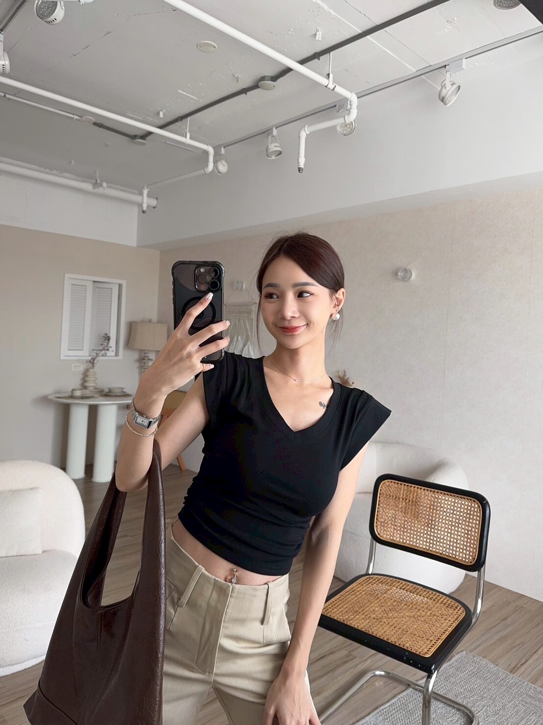 側抓皺小飛袖遮肉上衣