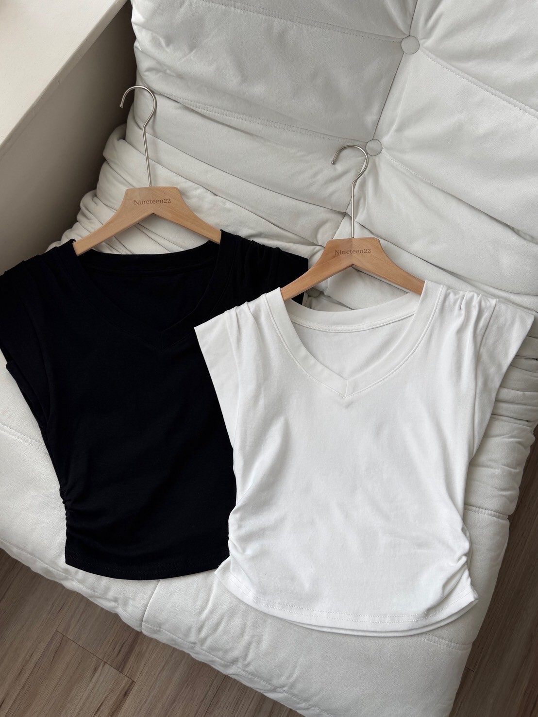 側抓皺小飛袖遮肉上衣