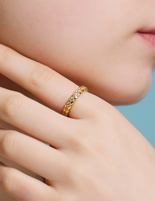 【鈦鋼】點鑽菱格戒指(金)