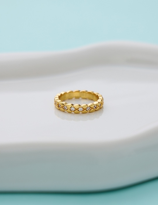 【鈦鋼】點鑽菱格戒指(金)