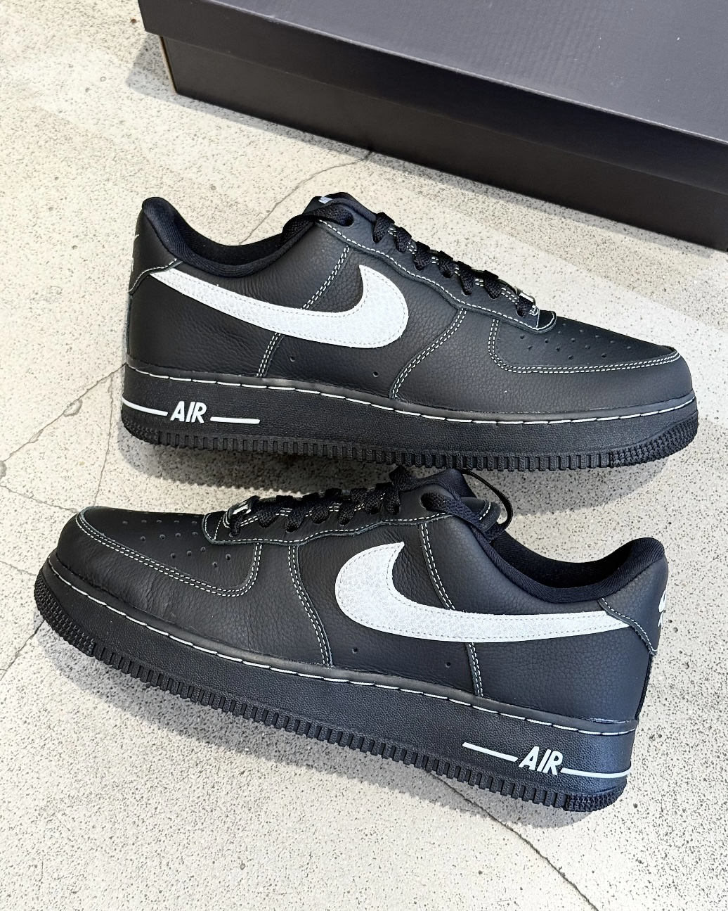 Nike Air Force 1 Low '07 LV8 Black Grey 黑魂 刺繡 白縫線 低筒休閒鞋