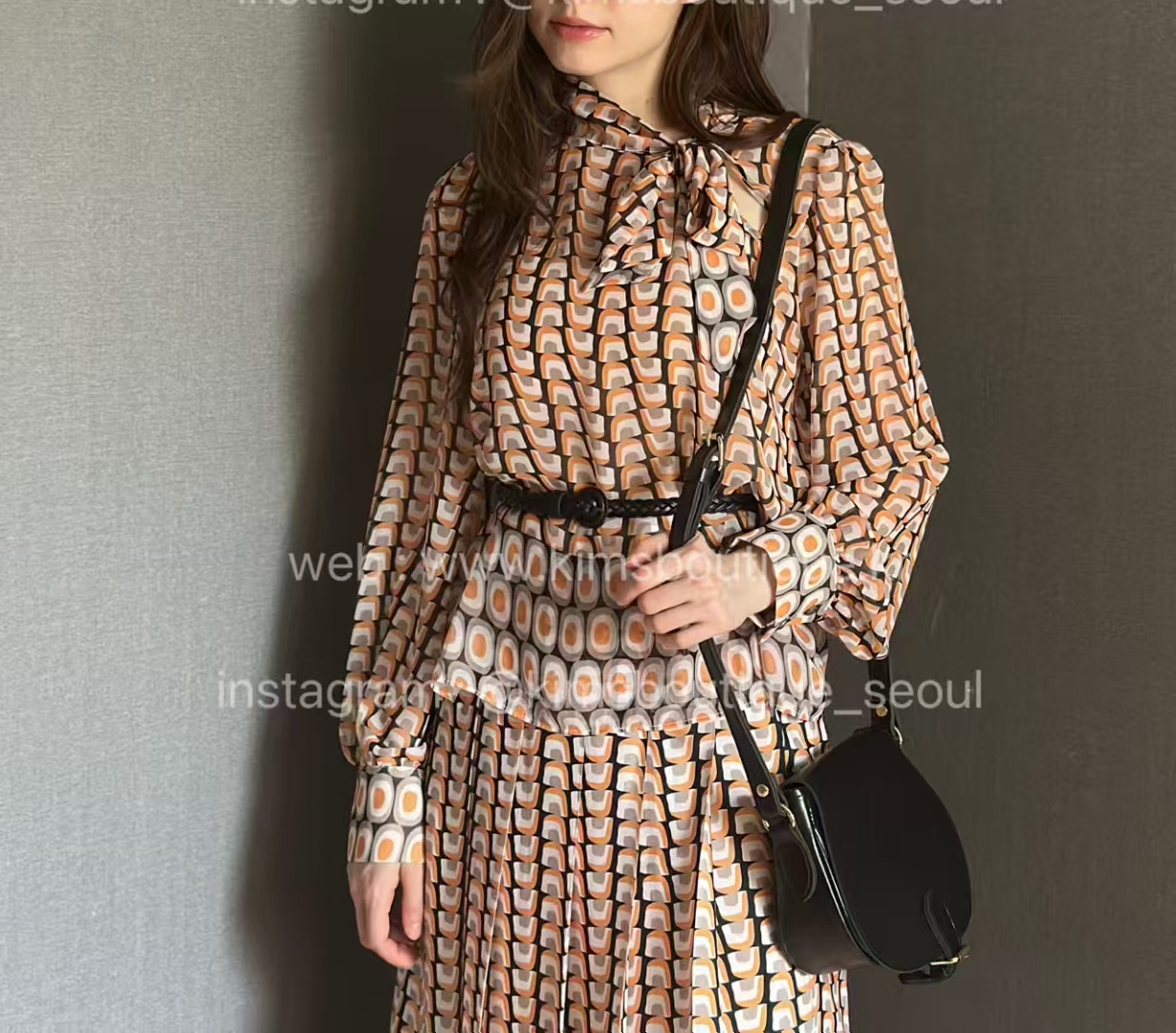 KM5005 復古圈圈蝴蝶結領燈籠長袖上衣