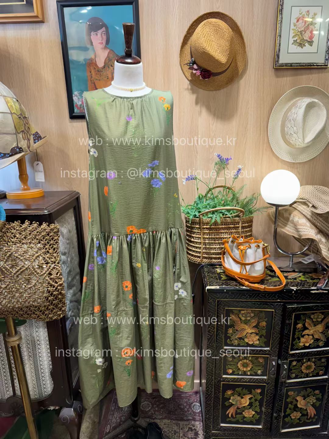 KM5016 捲捲邊碎花壓褶無袖連身裙