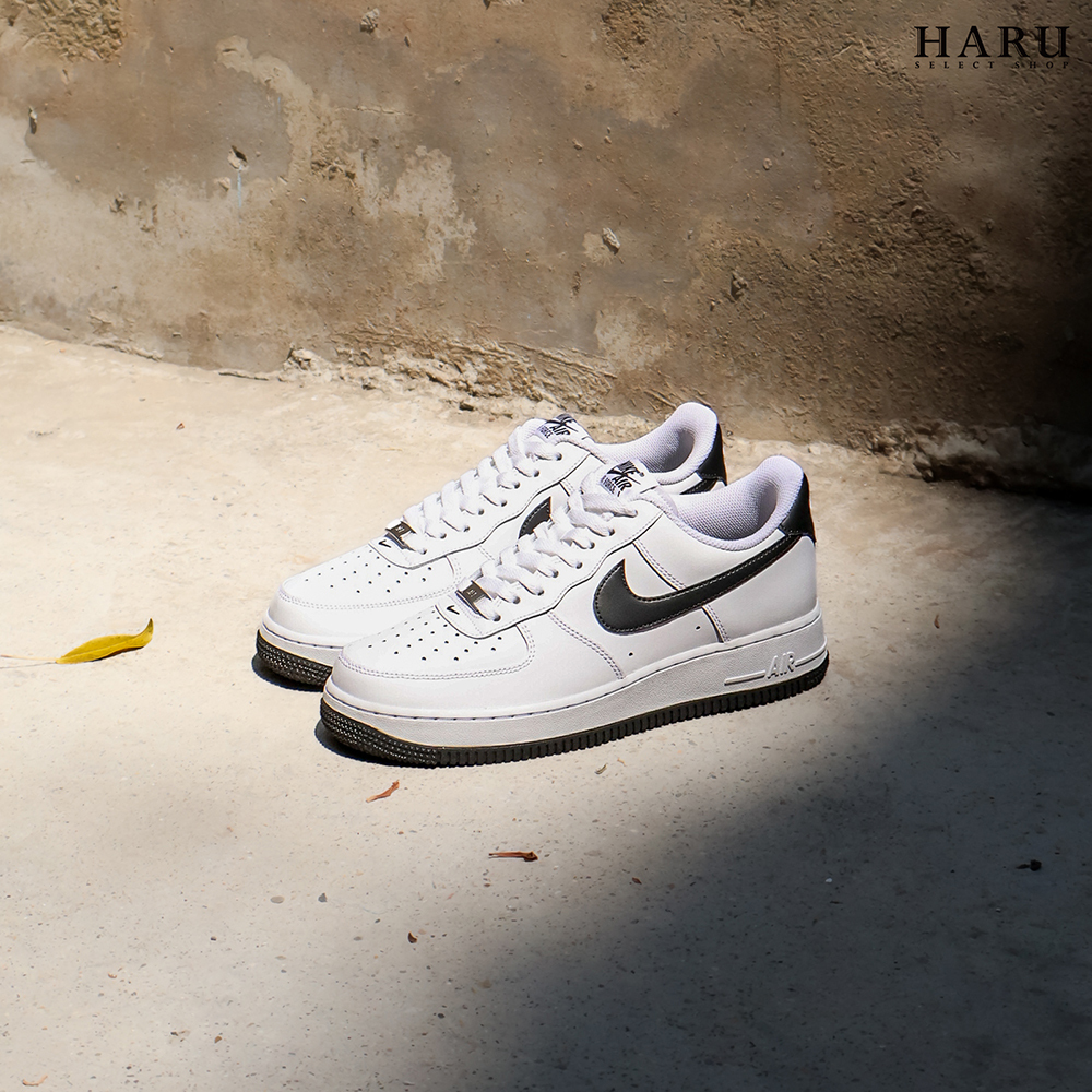 NIKE AIR FORCE 1 AF1 白黑 熊貓 荔枝皮革 復古休閒鞋 FQ4296-101