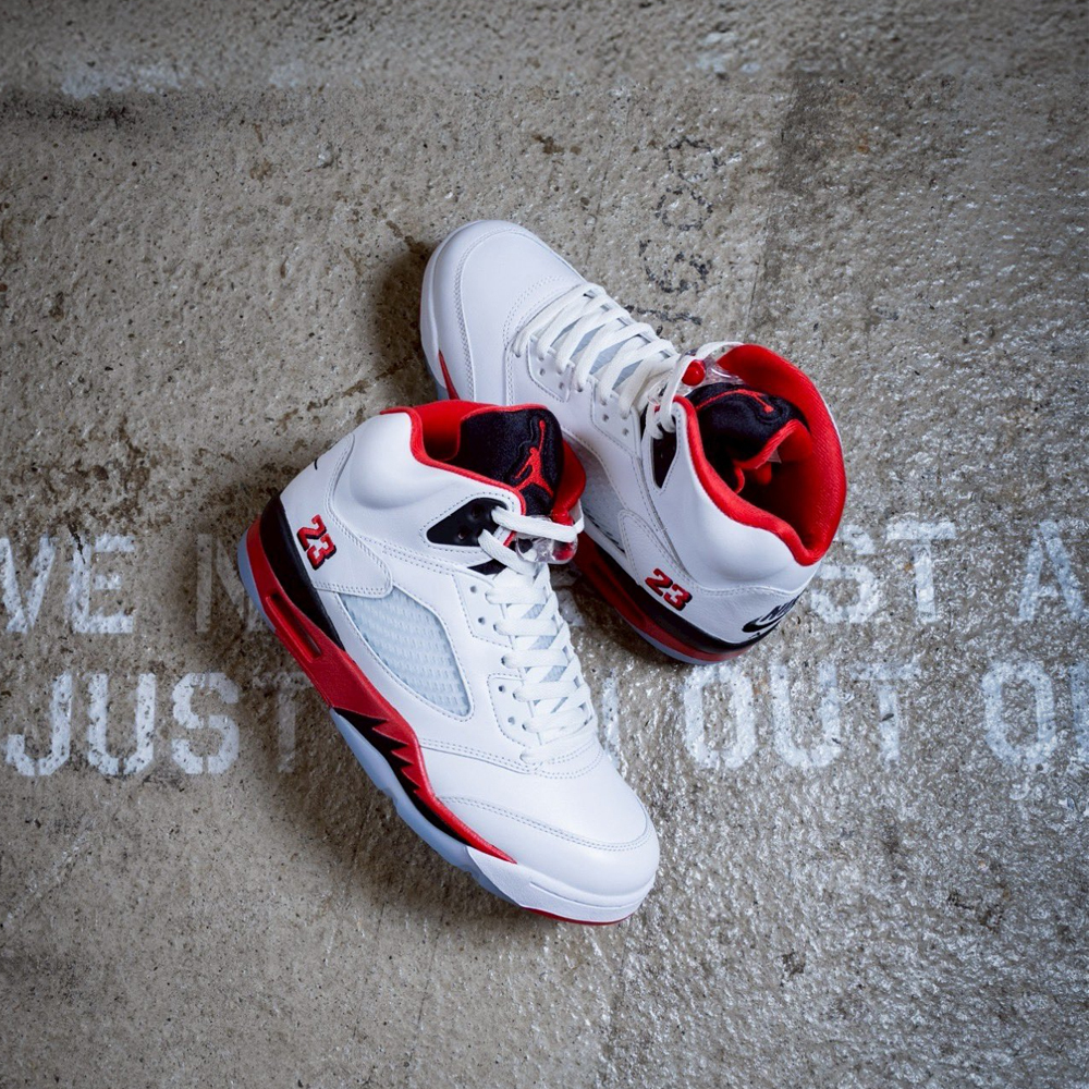 NIKE AIR JORDAN 5 RETRO OG "FIRE RED BLACK TONGUE" 反轉 流川楓 AJ5 白黑紅 籃球鞋 復古休閒鞋 HQ7978-101