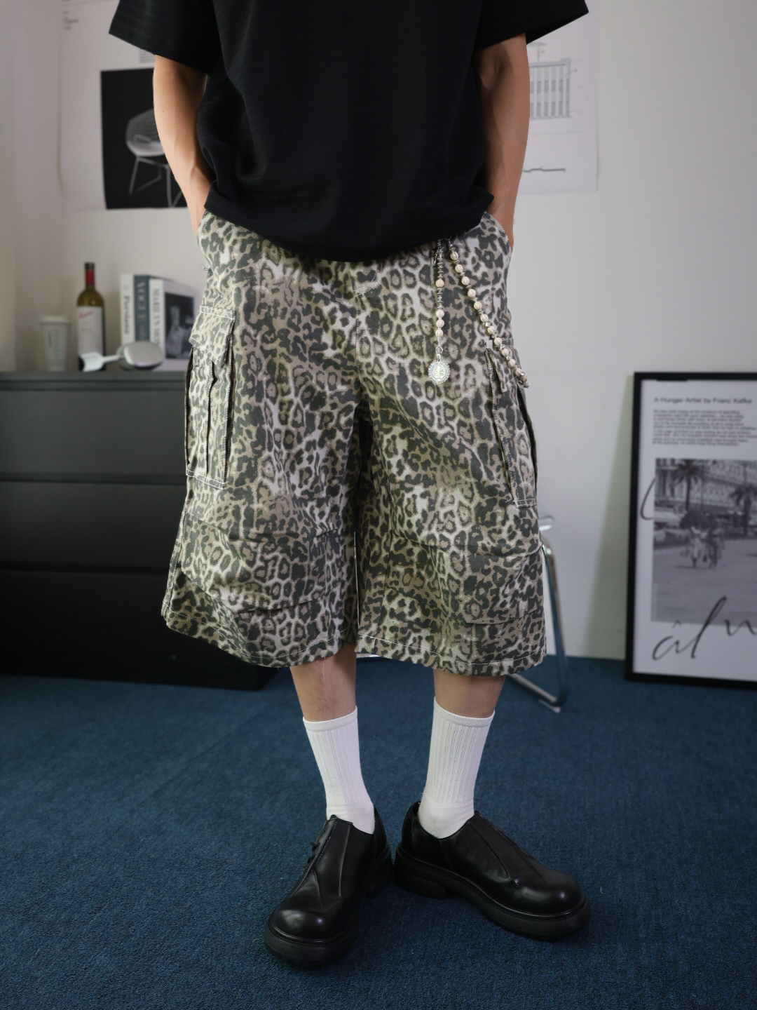 （現貨）P030 美式街頭立體口袋後英文印花豹紋短褲