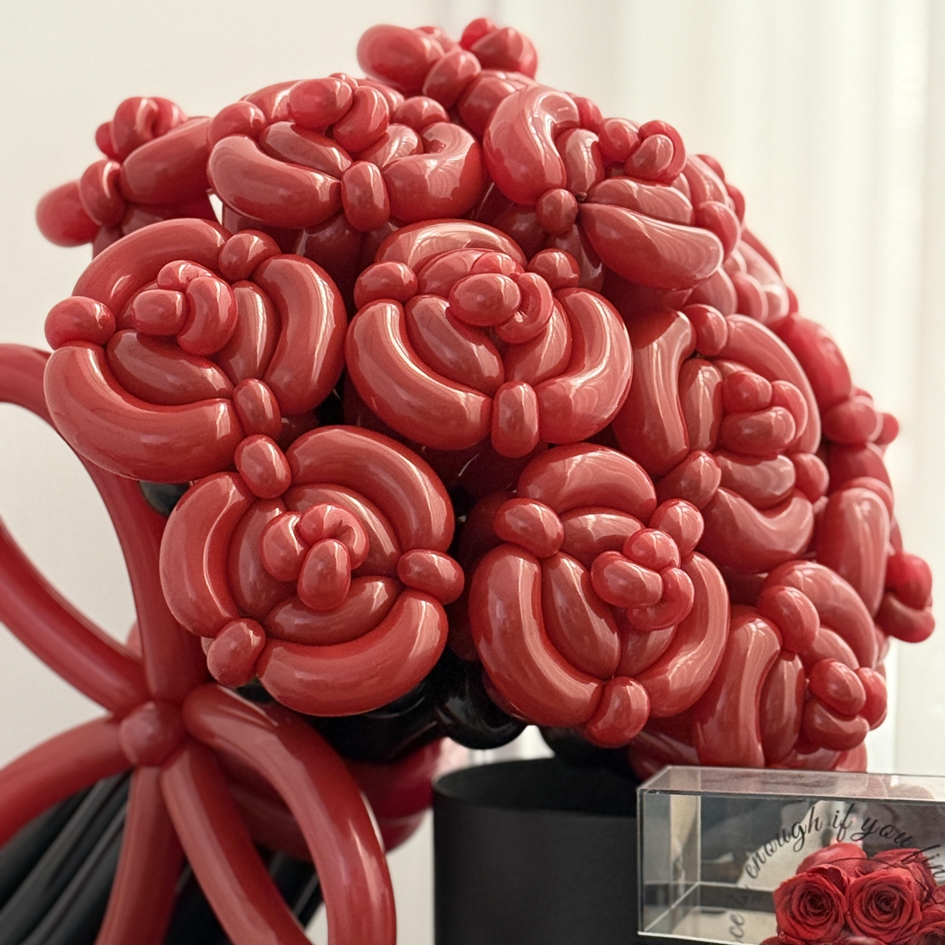 手折氣球丨韓式紅玫瑰花束