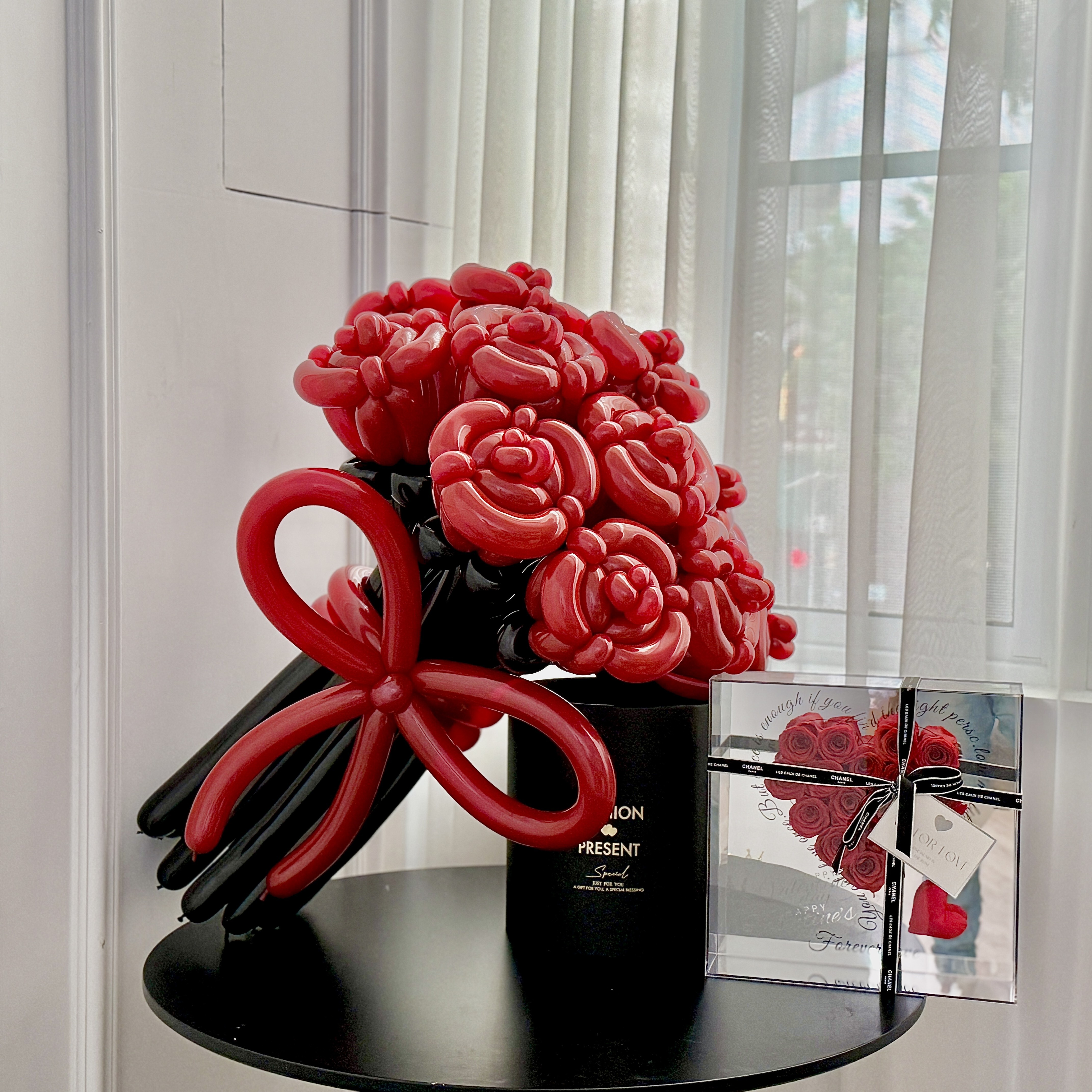 手折氣球丨韓式紅玫瑰花束
