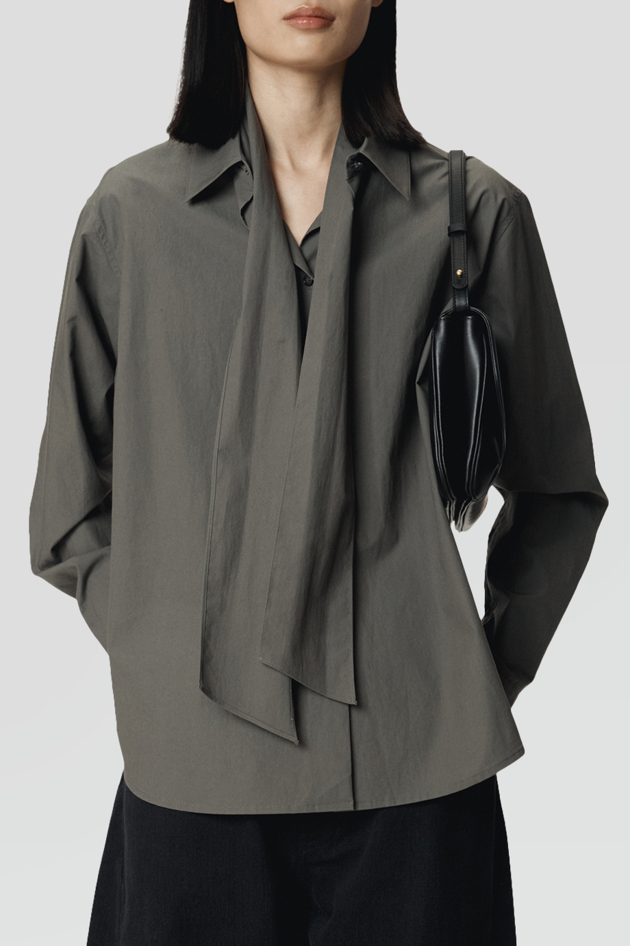 RECTO｜POWDERY 領巾設計後打褶襯衫