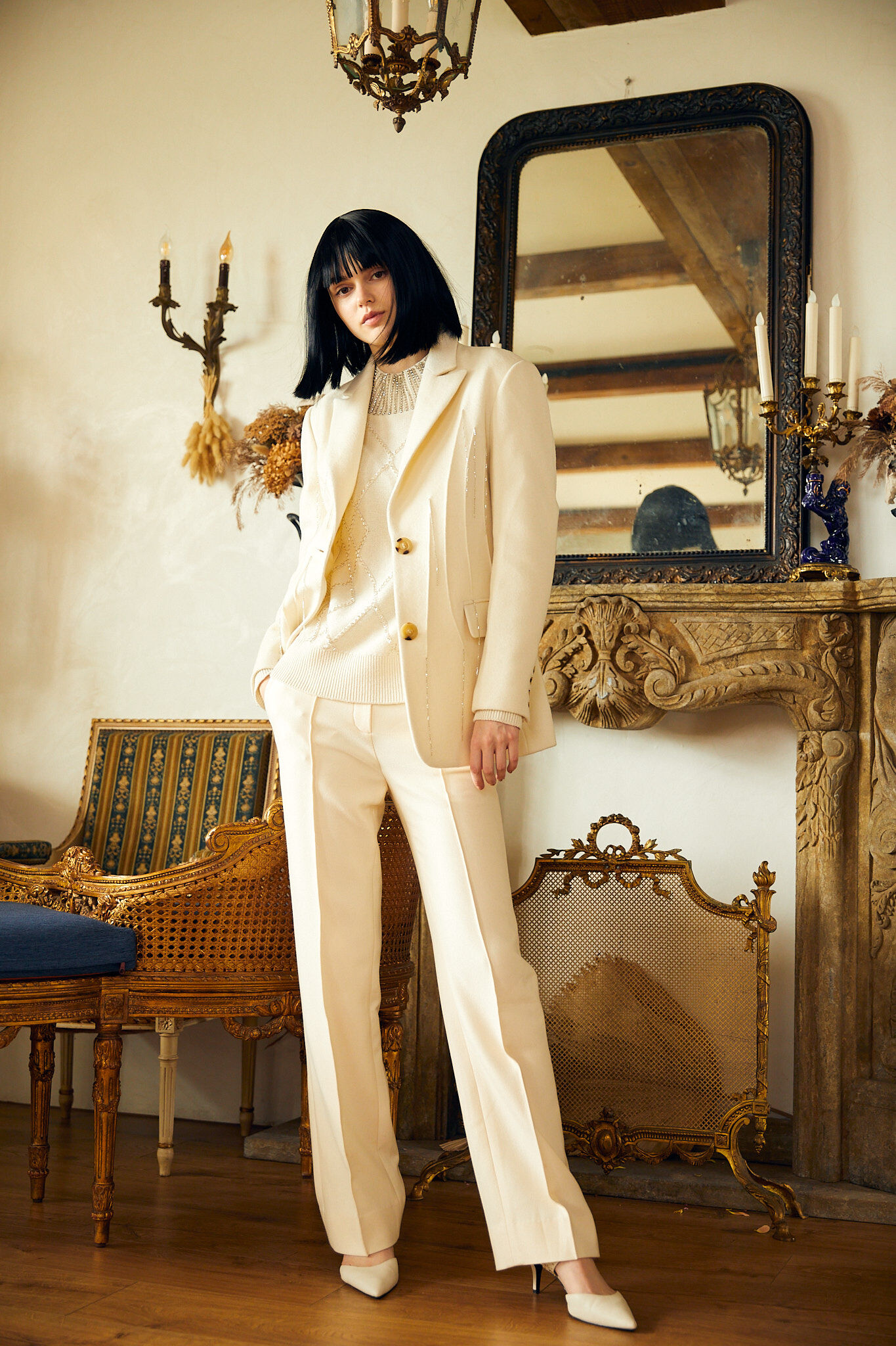 BB1HC286A1 鑽鑽菱格線條高領針織上衣 (官網限定)