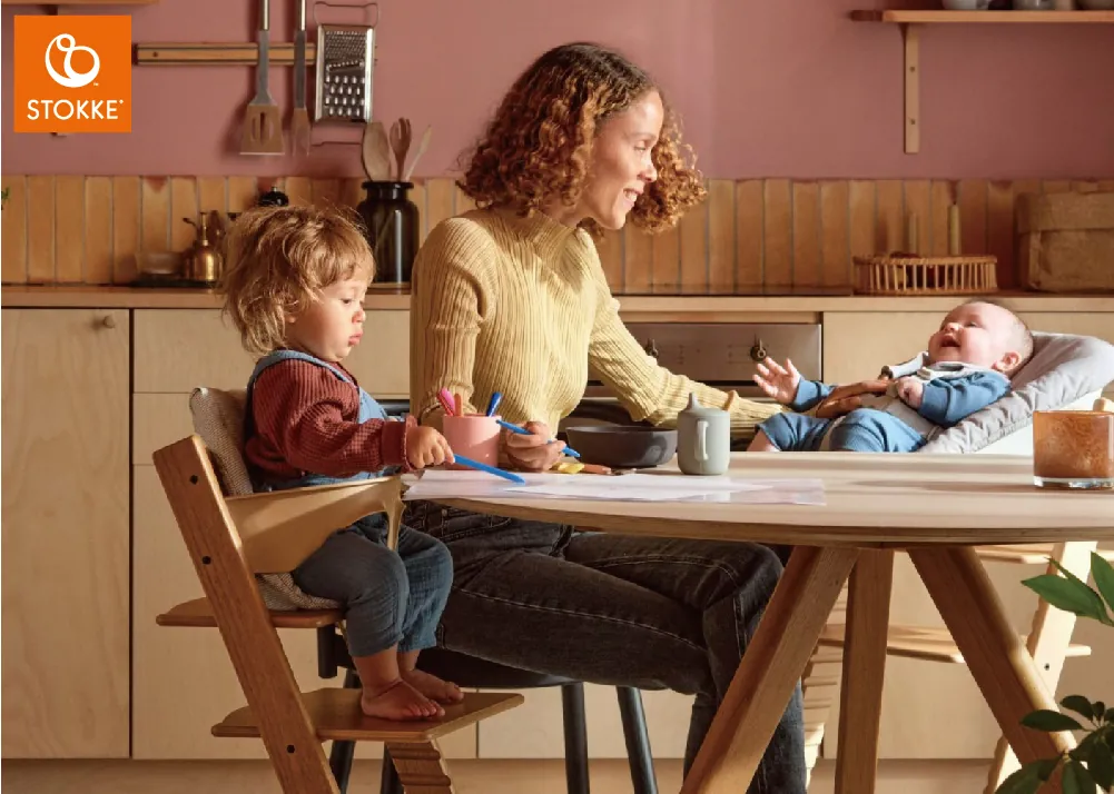 Tripp Trapp 迷你嬰兒坐墊,高度與餐桌符合,可增加親子一同用餐、陪伴的互動機會