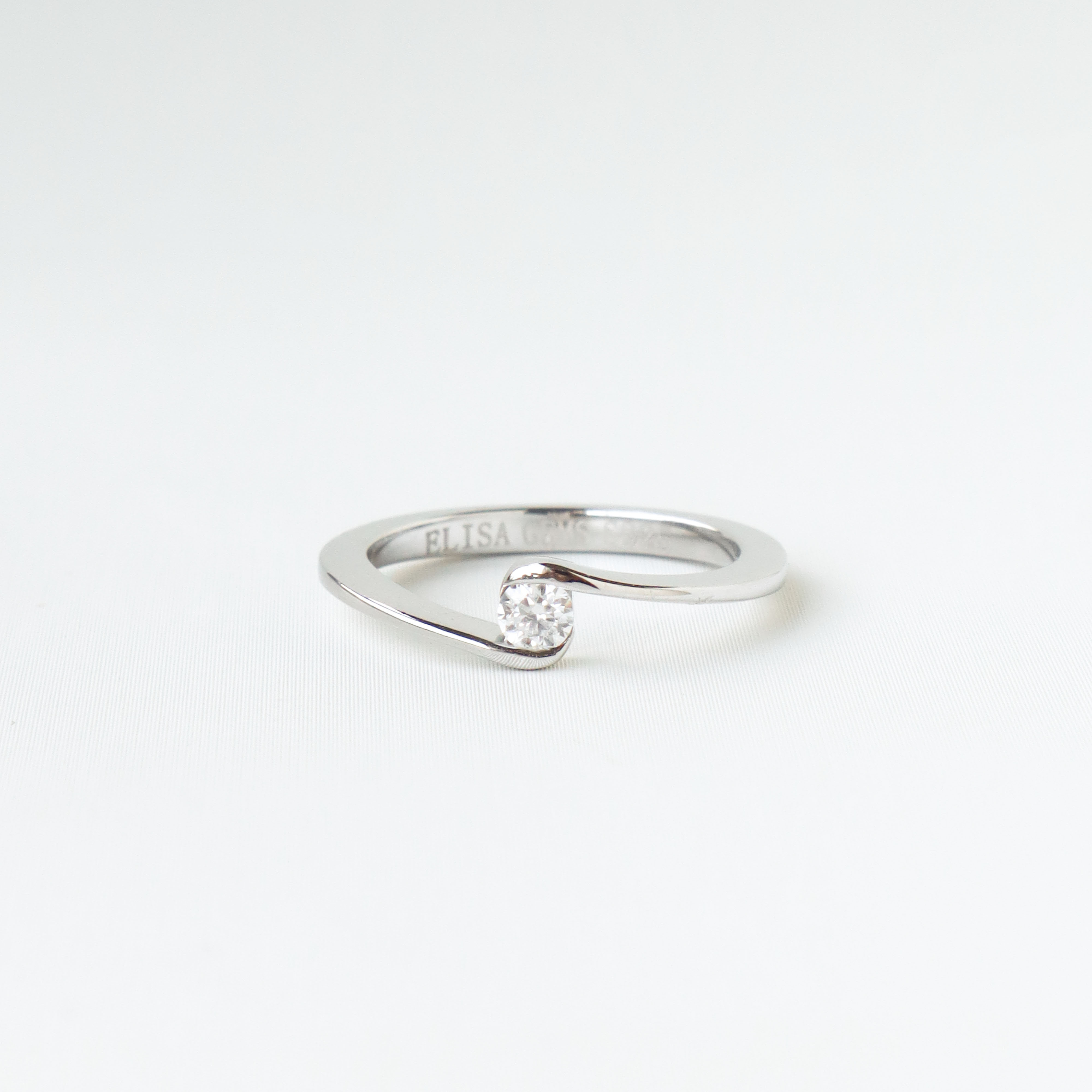 Silver/浪漫弧度莫桑鑽戒指