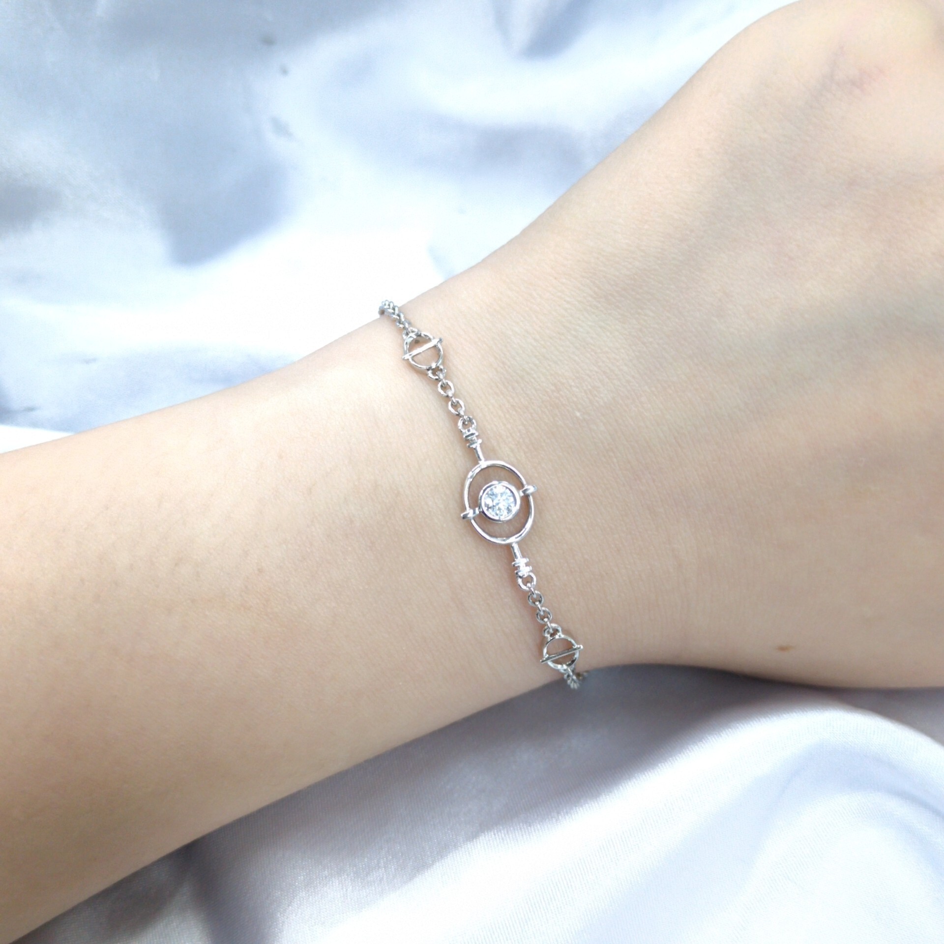 18K White Gold 0.14ct Diamond Bracelet