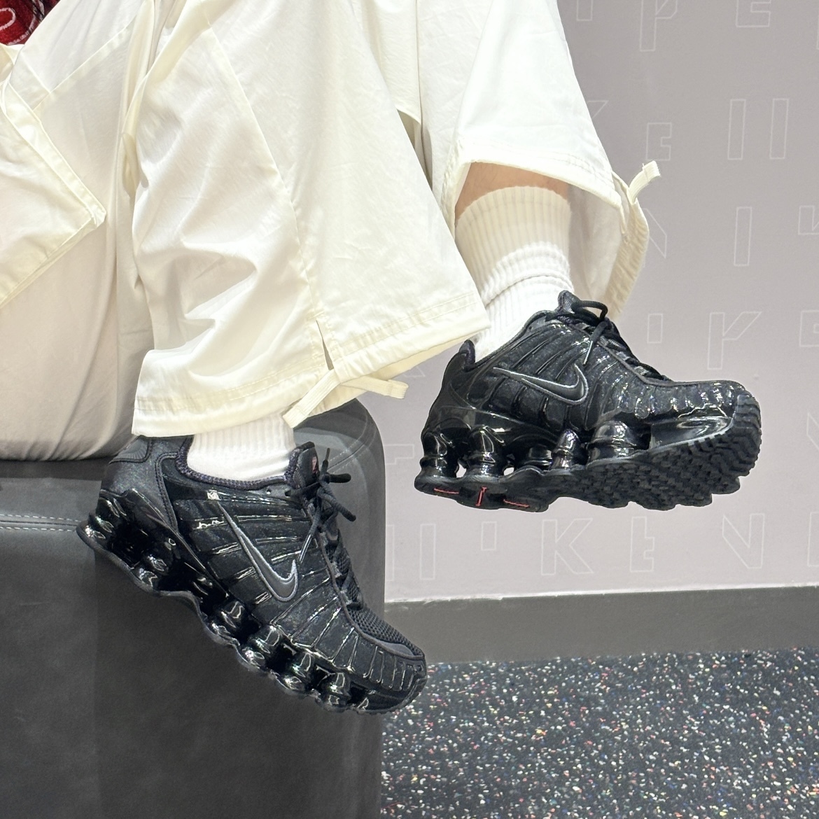 NIKE SHOX TL BALCK 黑魂 氣墊 彈簧鞋 復古 運動鞋 女鞋 AR3566-002