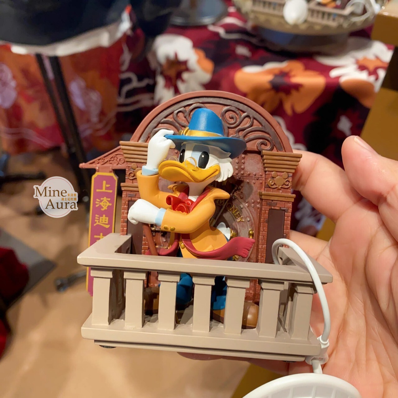 米奇和朋友們 摩登上海系列 唐老鴨 Donald 舅舅 史高治 立體 陽台 場景 造型 相片夾 擺飾品 -上海迪士尼樂園