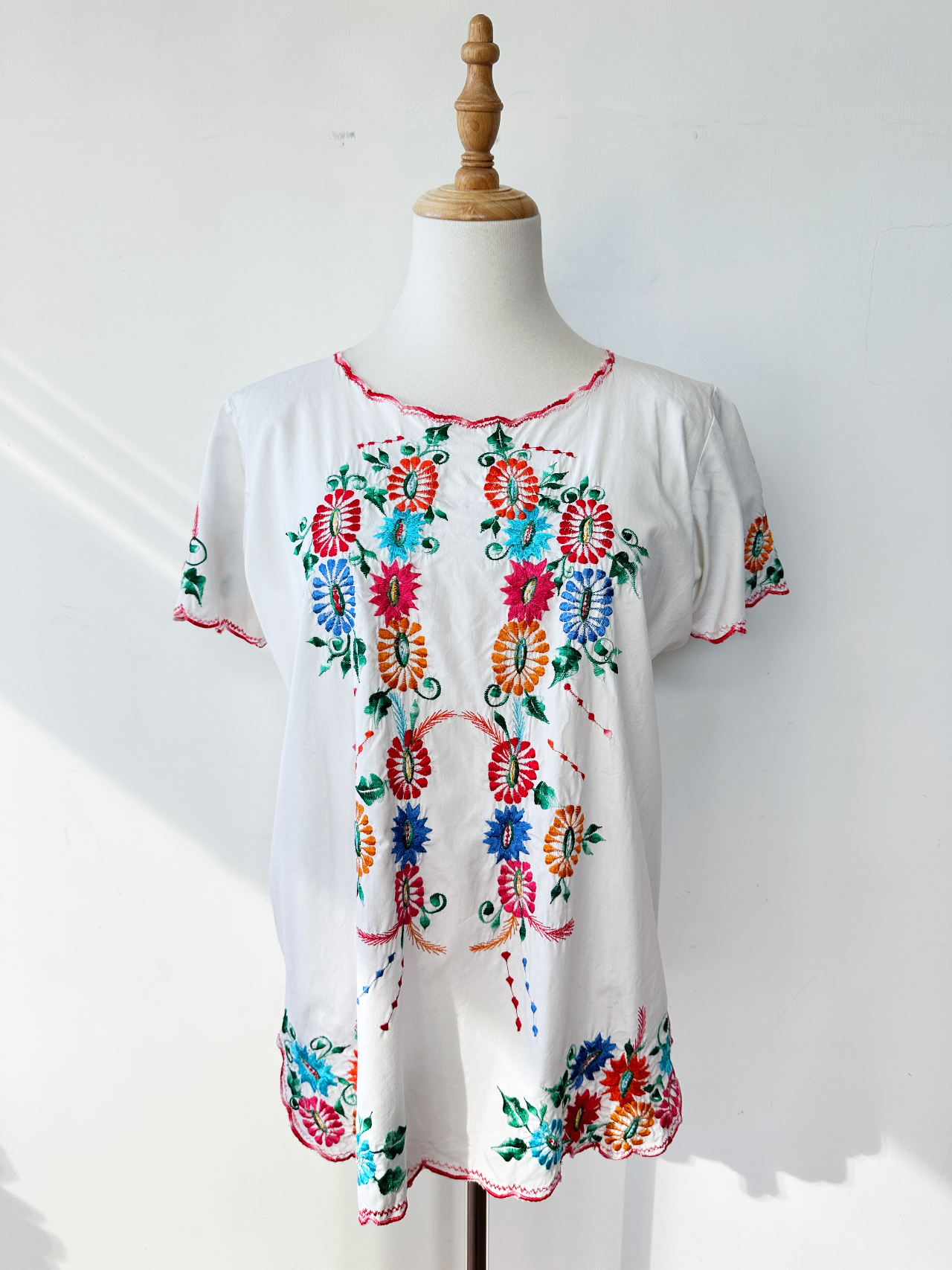 白色墨西哥刺繡上衣