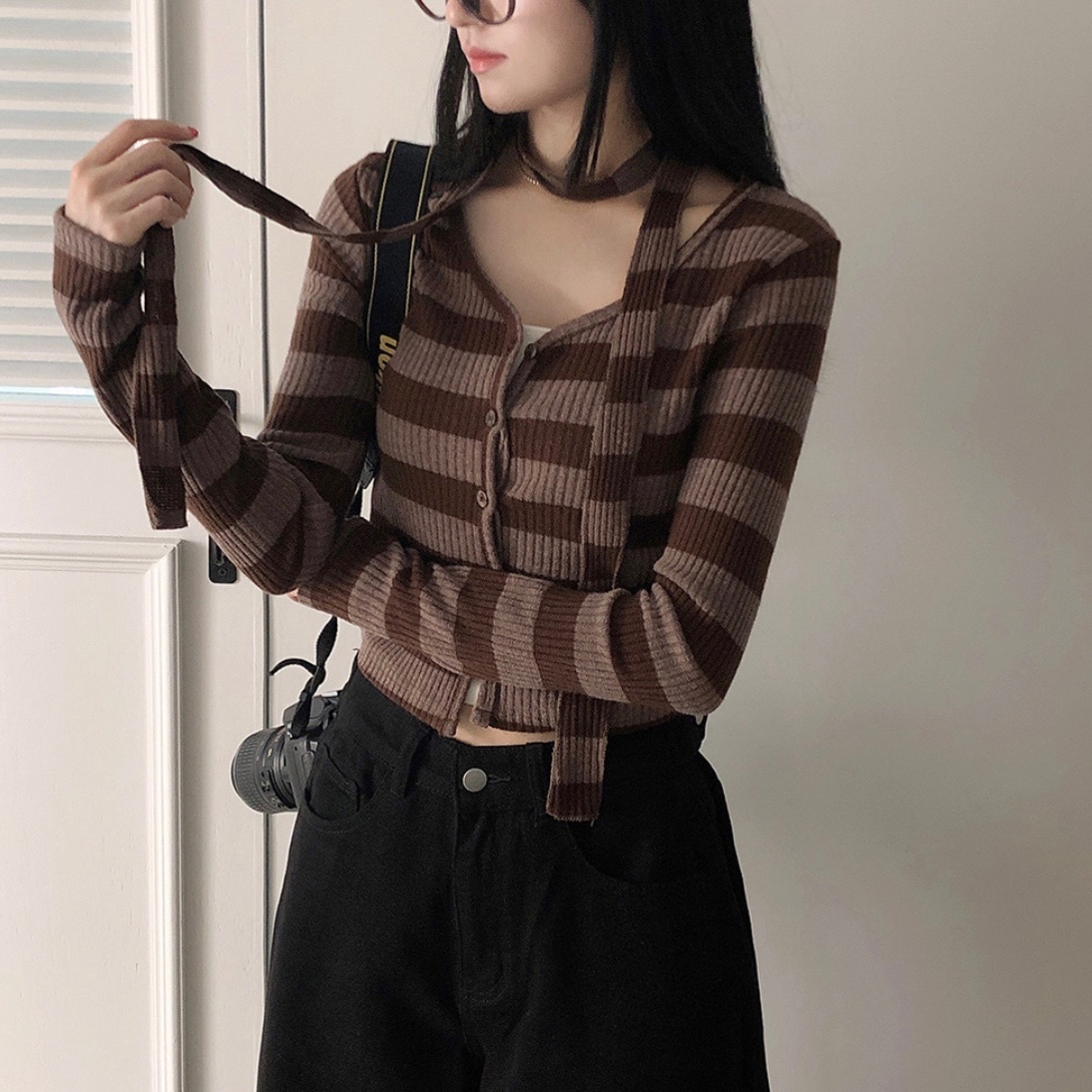 【優惠預訂】韓國間條V領鈕扣開衫圍巾套裝（3色）