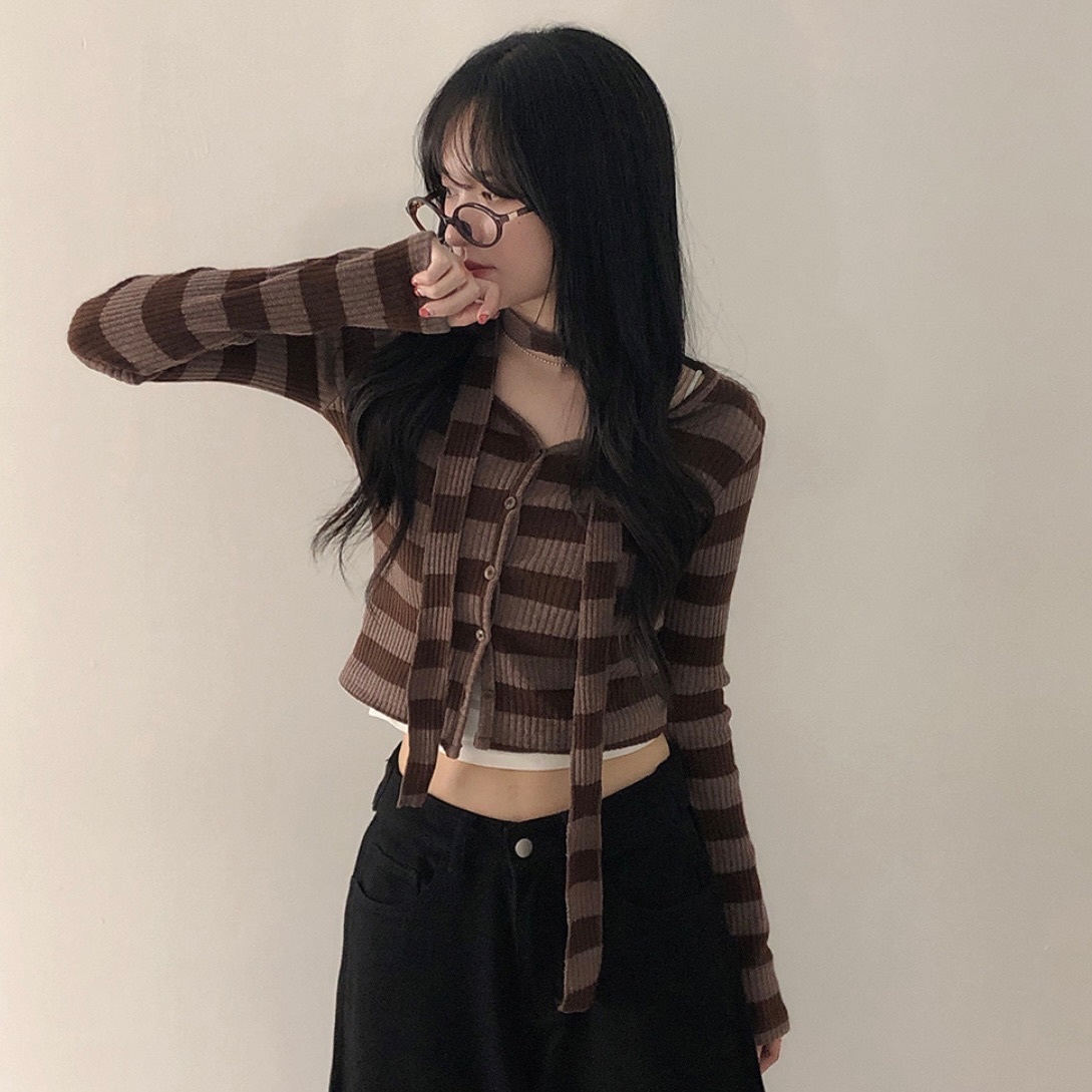 【優惠預訂】韓國間條V領鈕扣開衫圍巾套裝（3色）