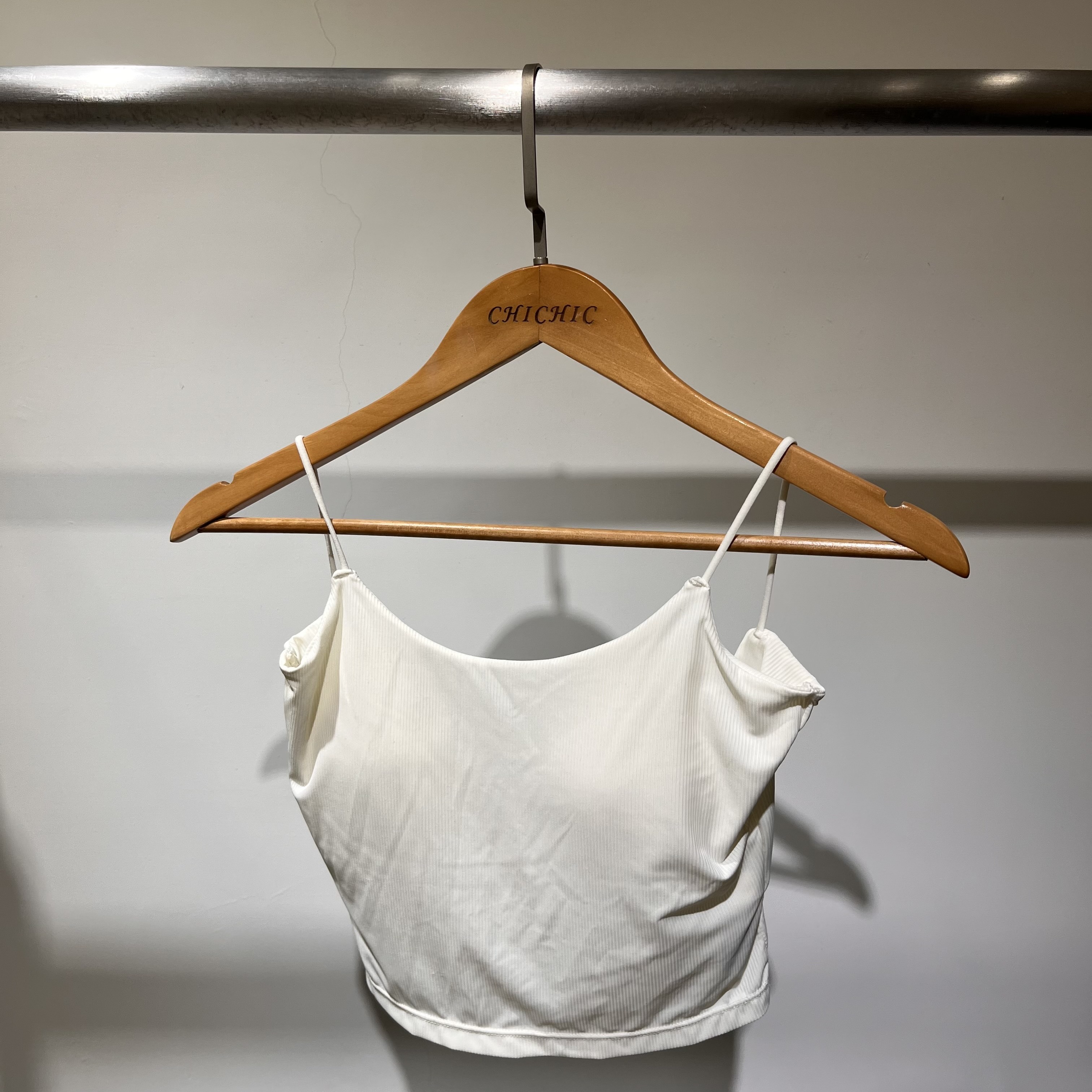 超薄滑料低領條紋感小可愛(白)